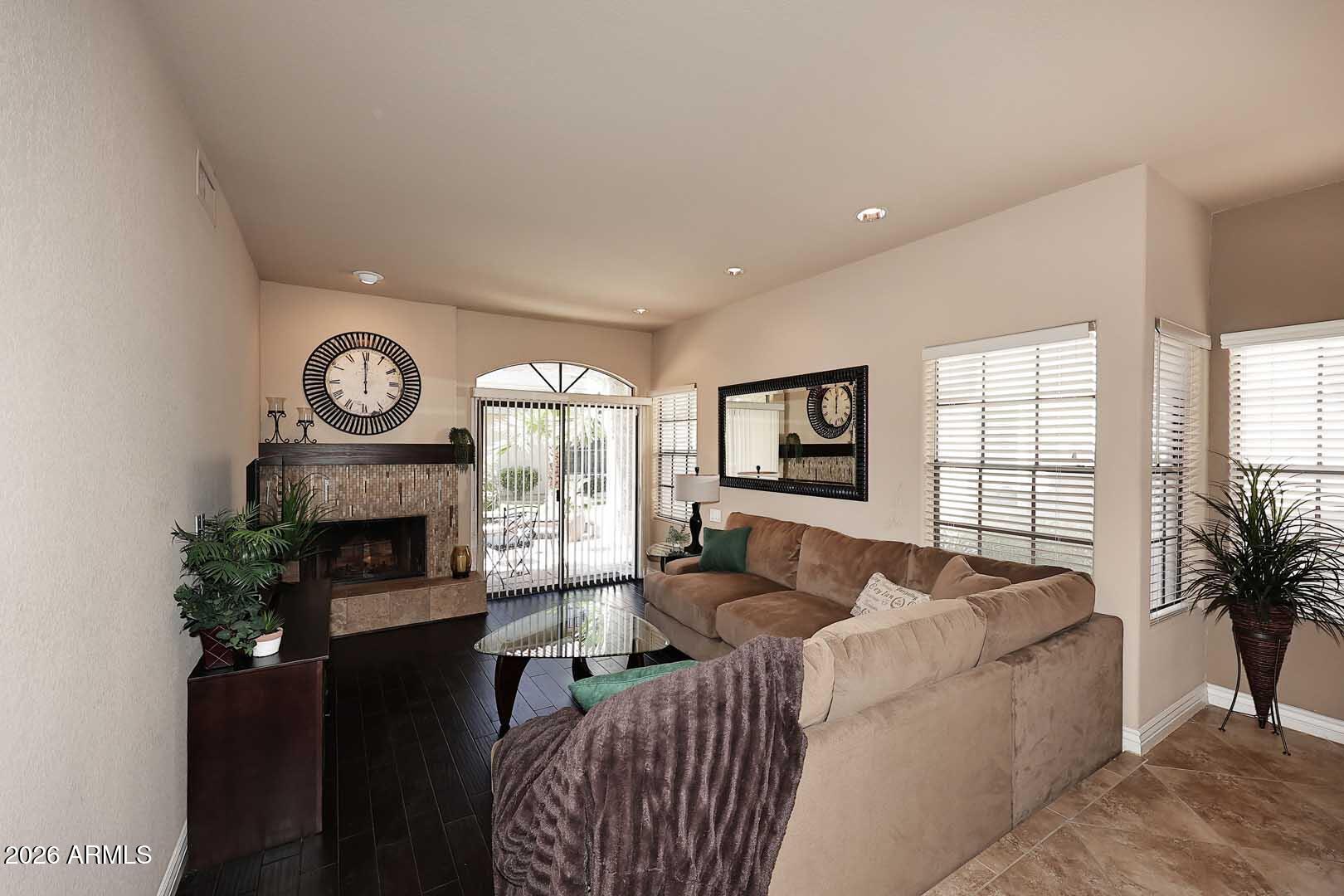 10019 E Mountain View Road 1092 — photo