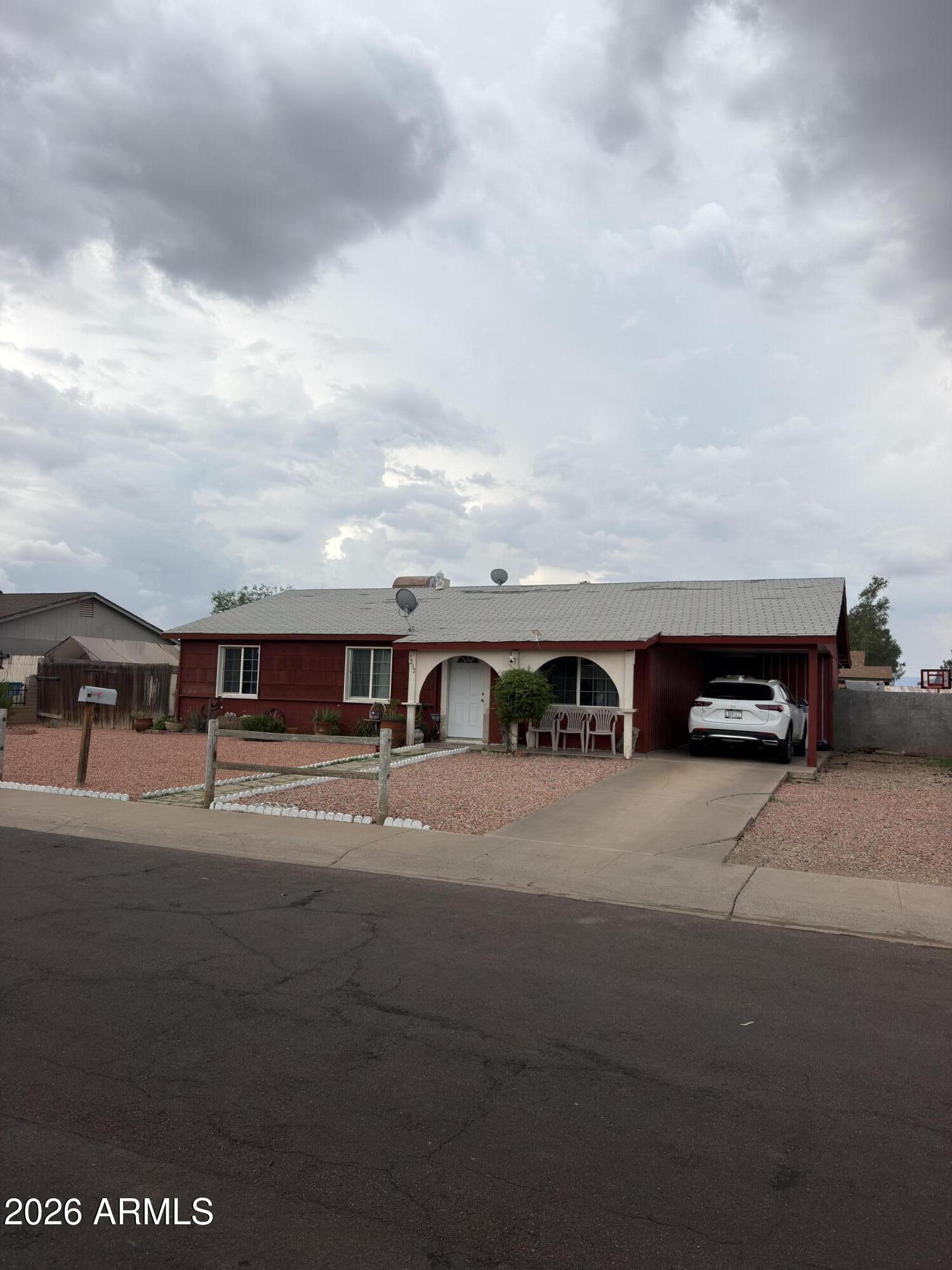 7207 W Devonshire Avenue — photo