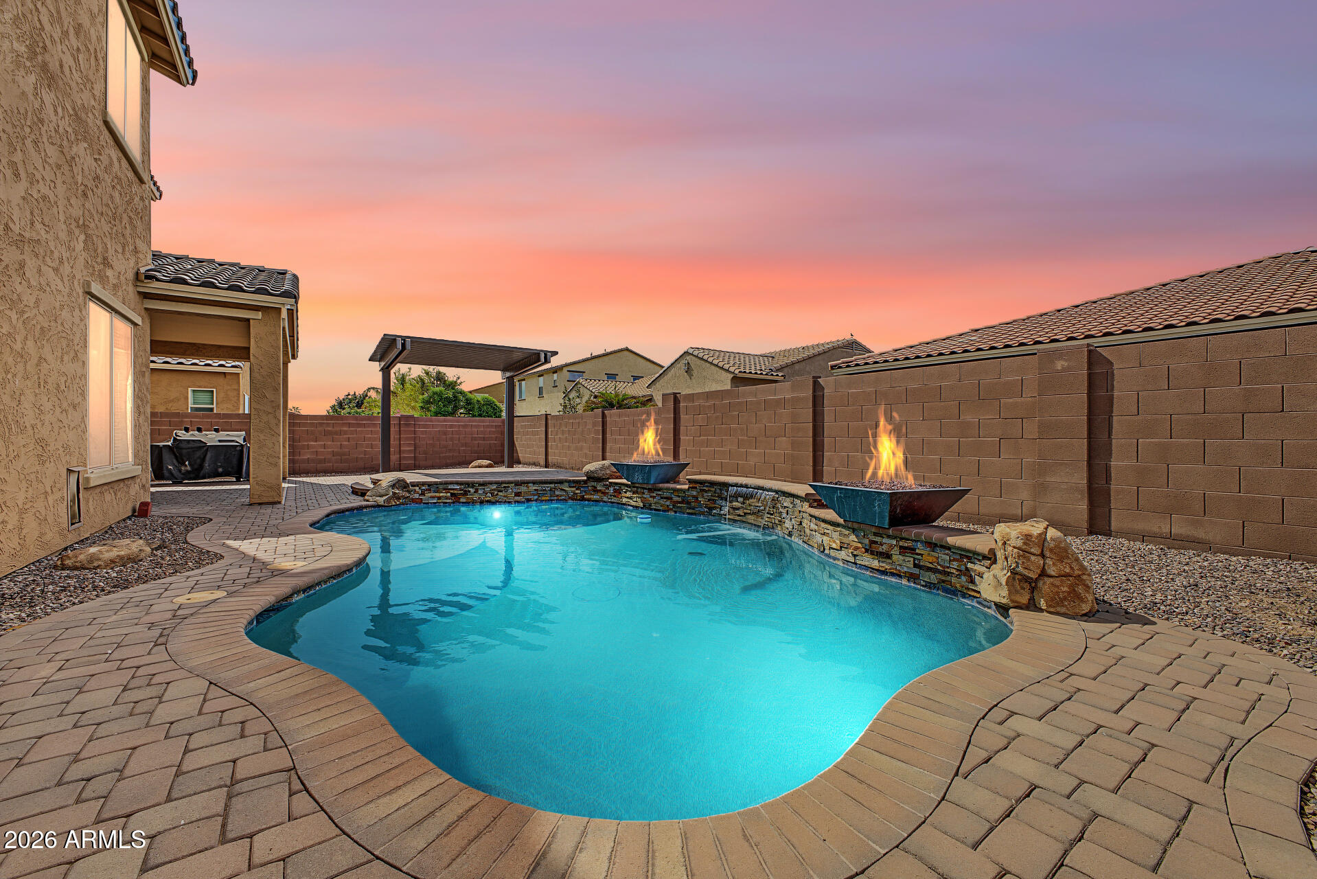 2664 E Hazeltine Way — photo
