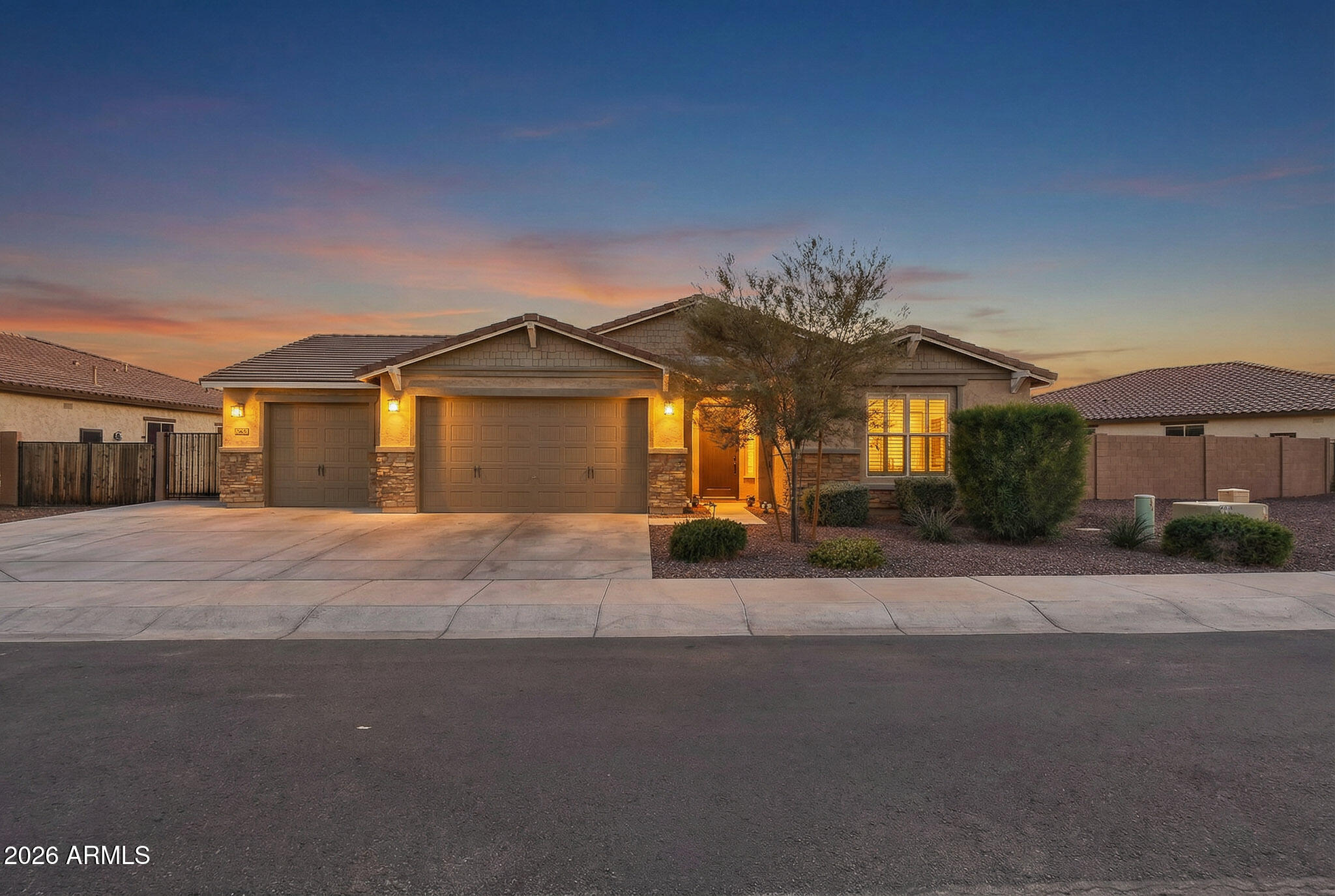 18335 W Wolf Street — photo