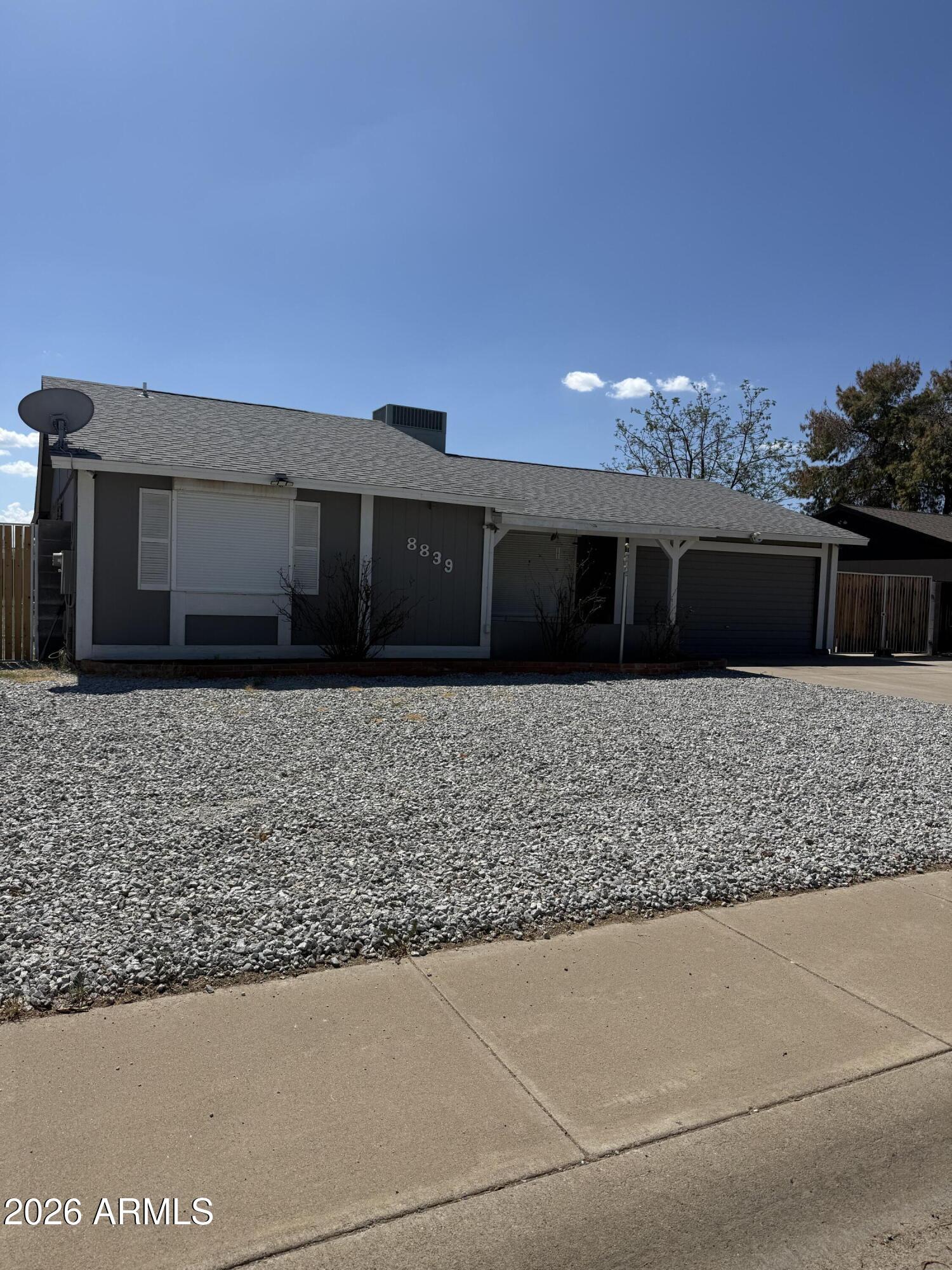 8839 W Columbus Avenue — photo