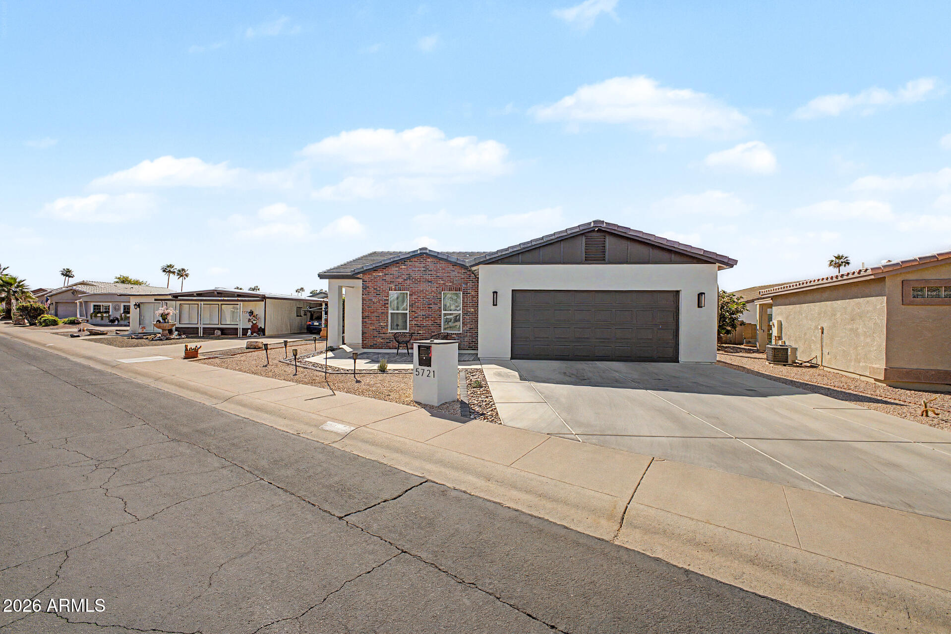 5721 E Leland Street — photo