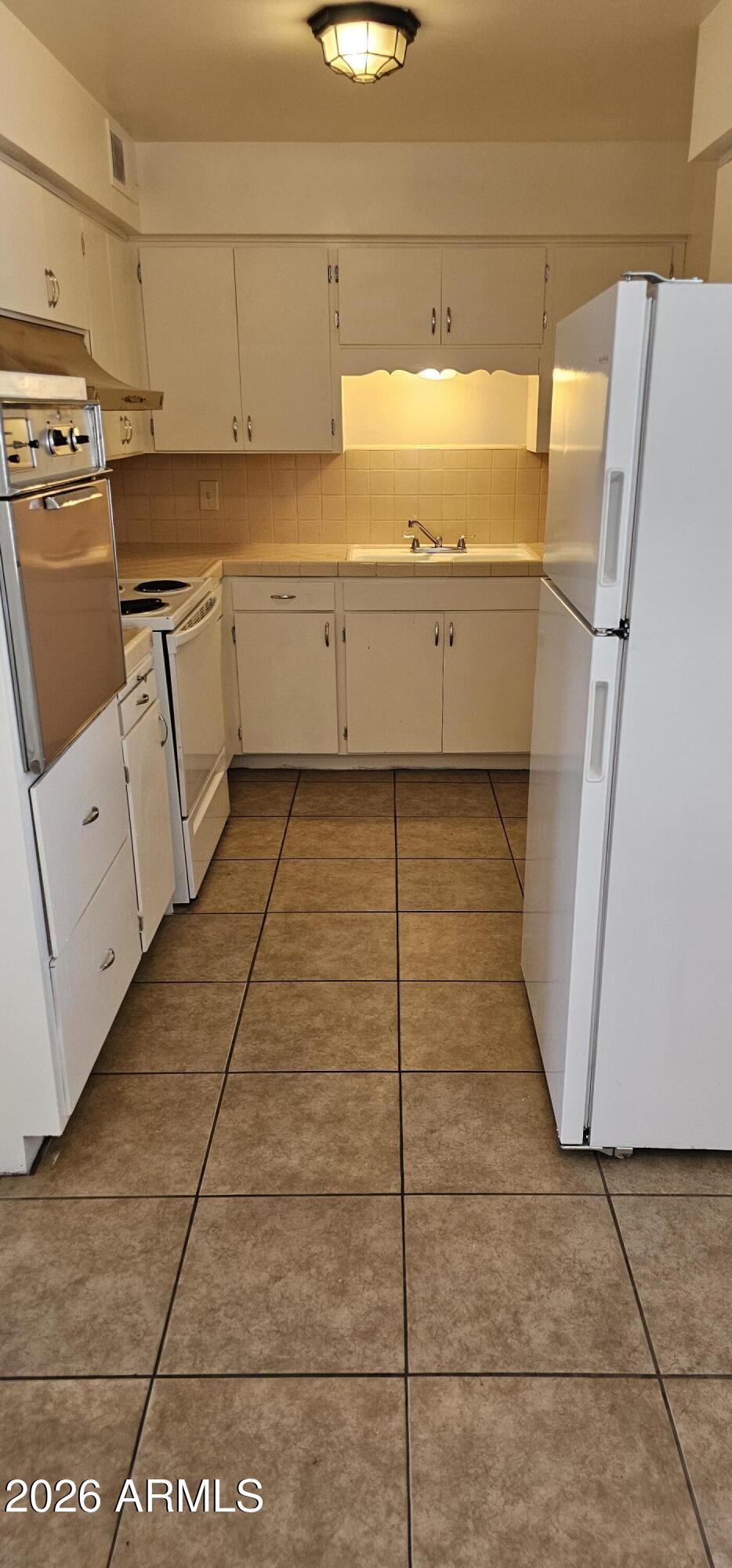 110 S Allen a — photo