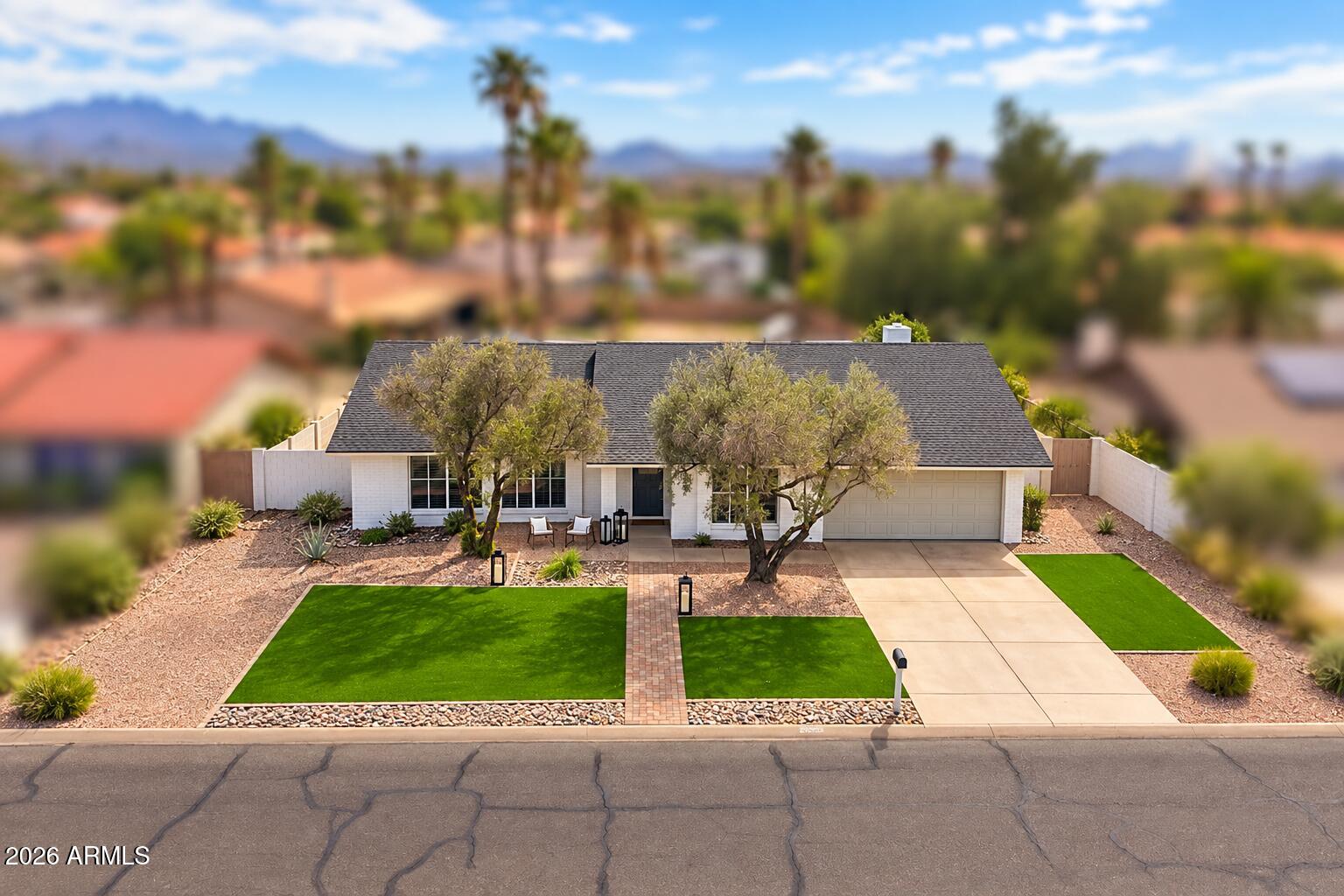 14047 N Hampstead Drive — photo
