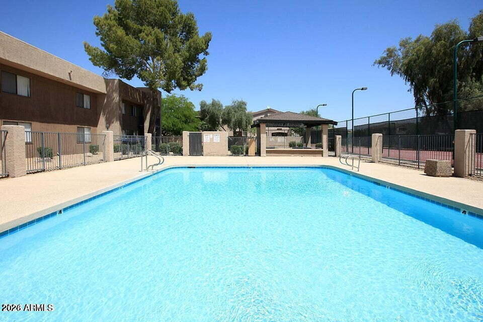 3810 N Maryvale Parkway Apt 2082 — photo
