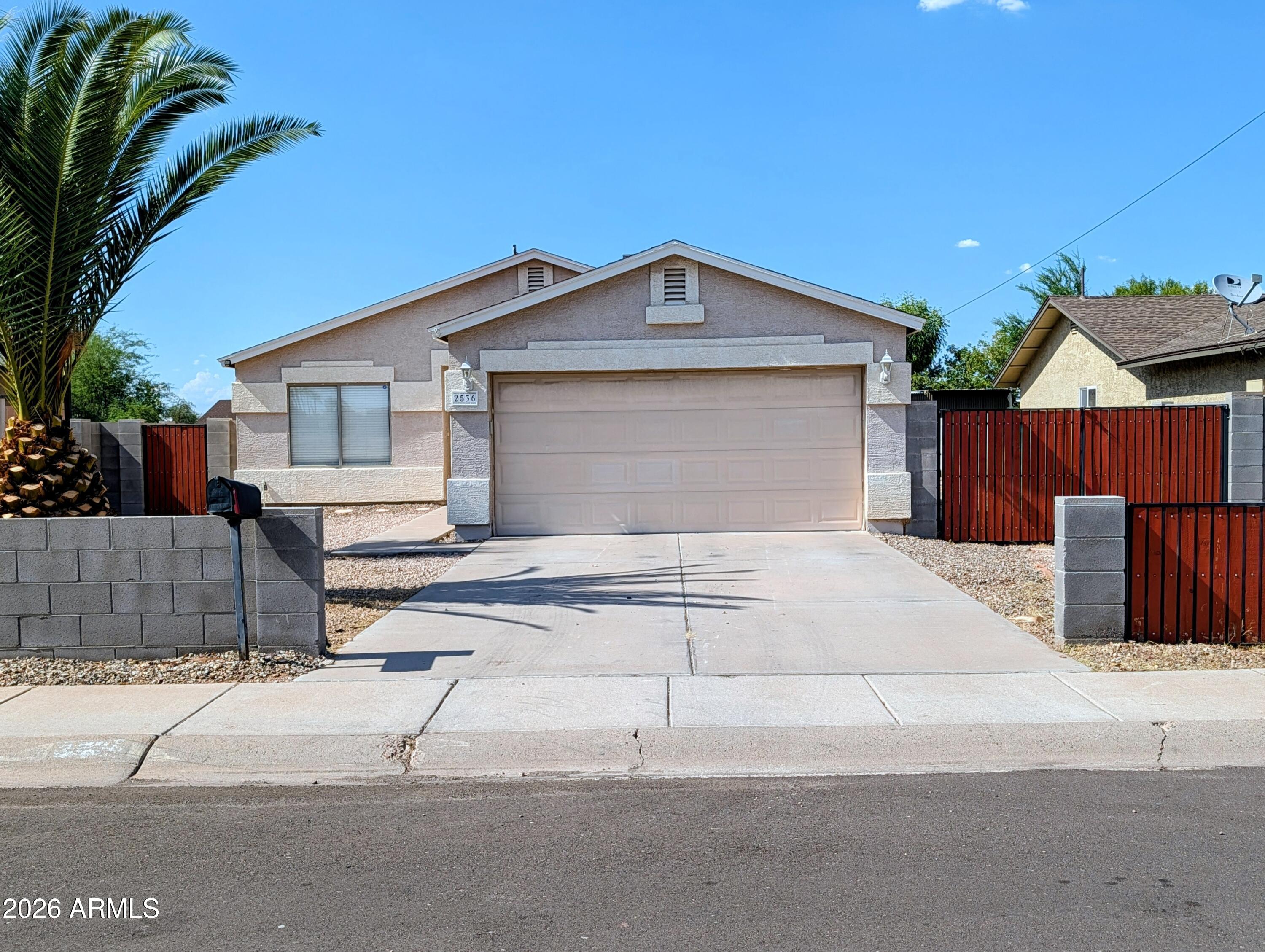 2536 E McArthur Drive — photo