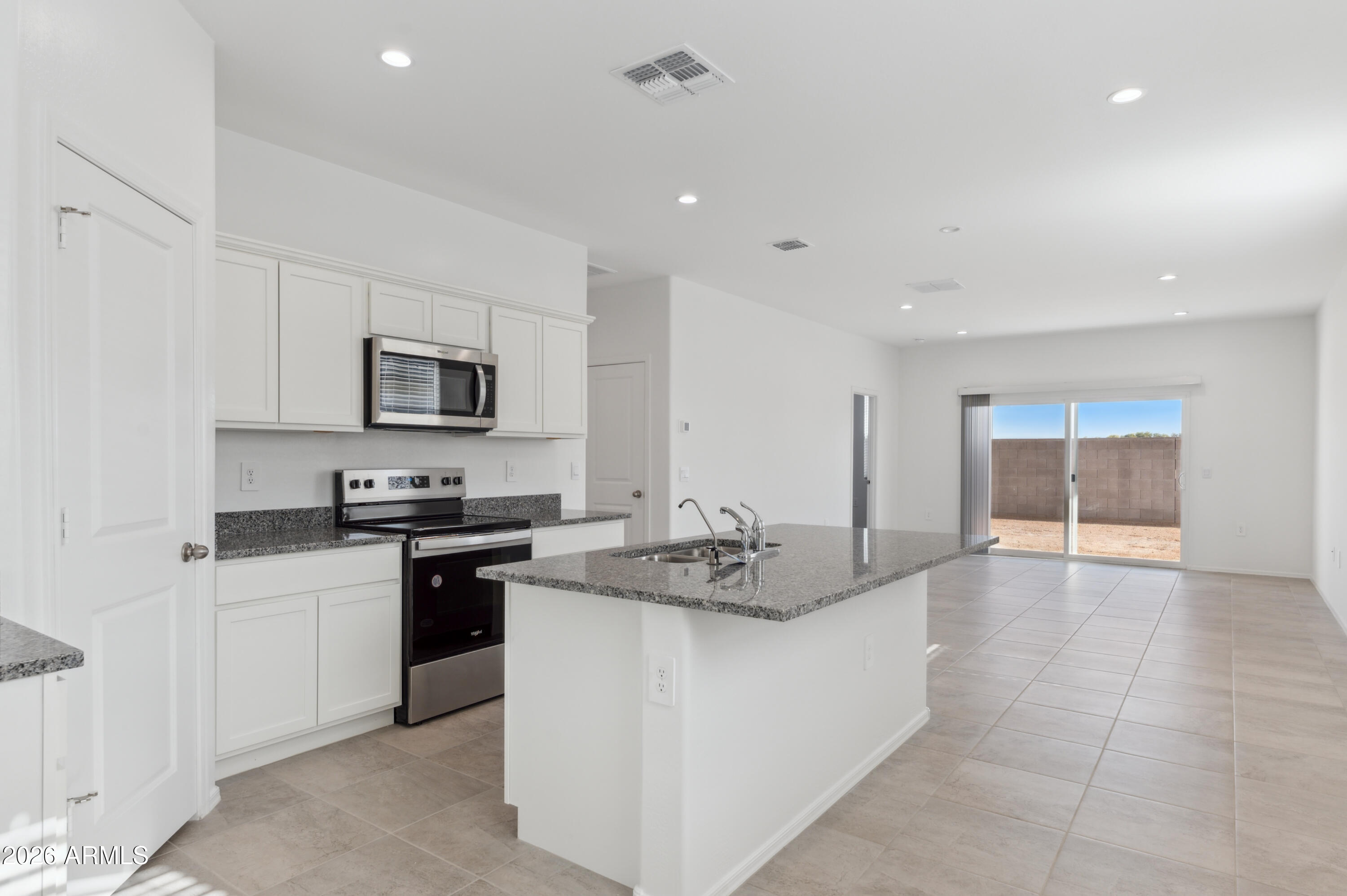 1421 W Walton Avenue — photo