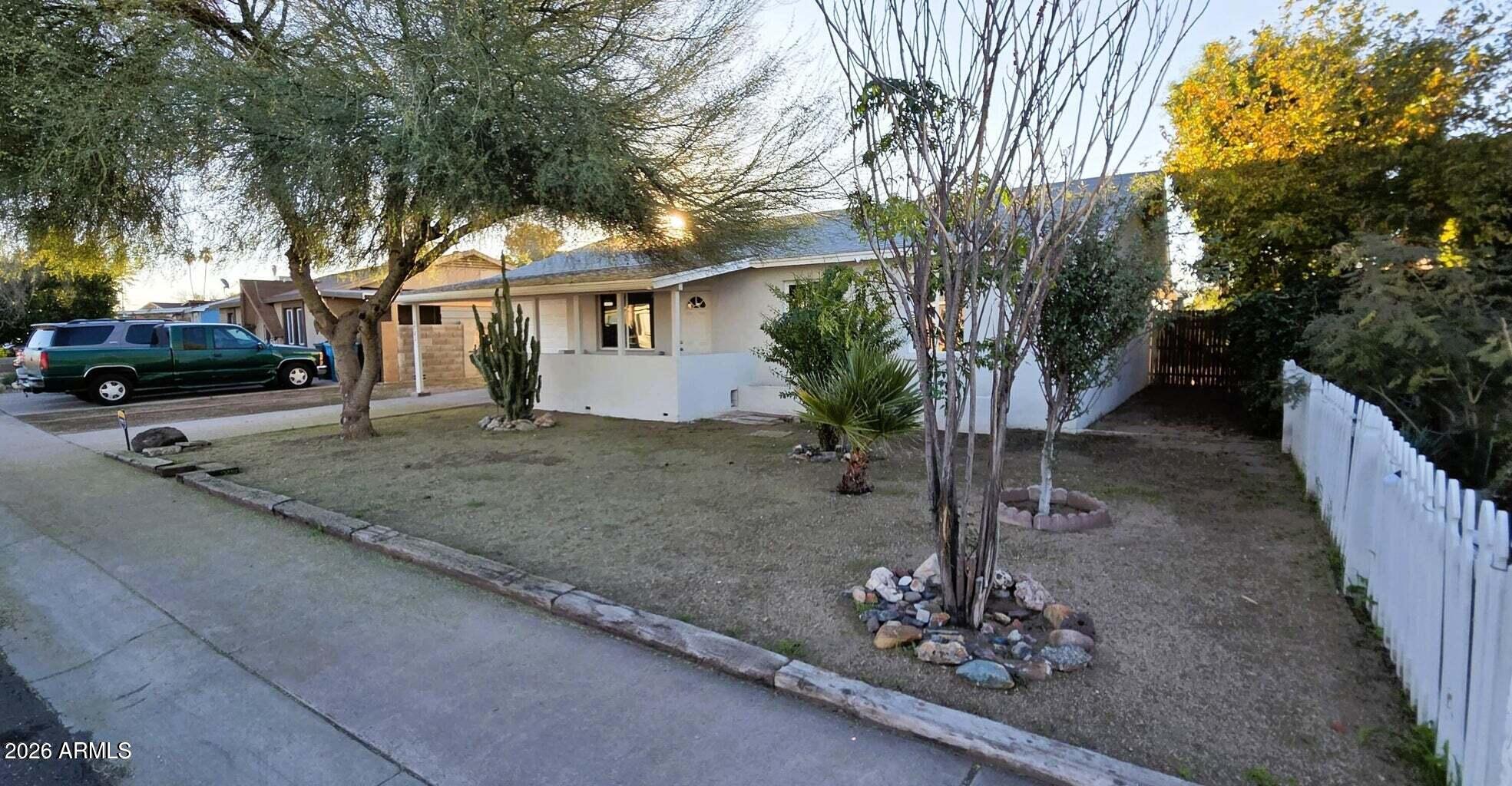 5721 W Cheery Lynn Road — photo