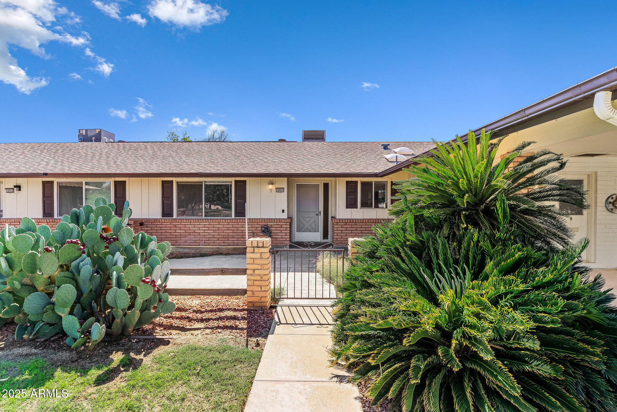 10927 W Peoria Avenue — photo