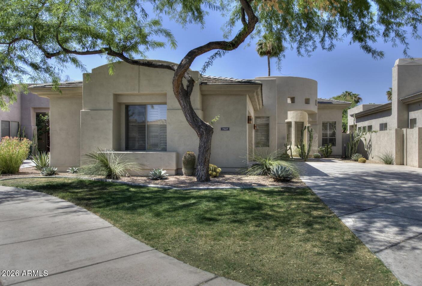 7527 E Sunnyvale Drive — photo
