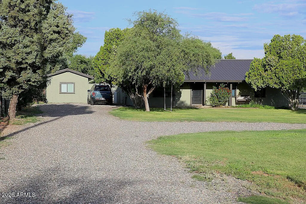 1825 S Quarterhorse Lane — photo
