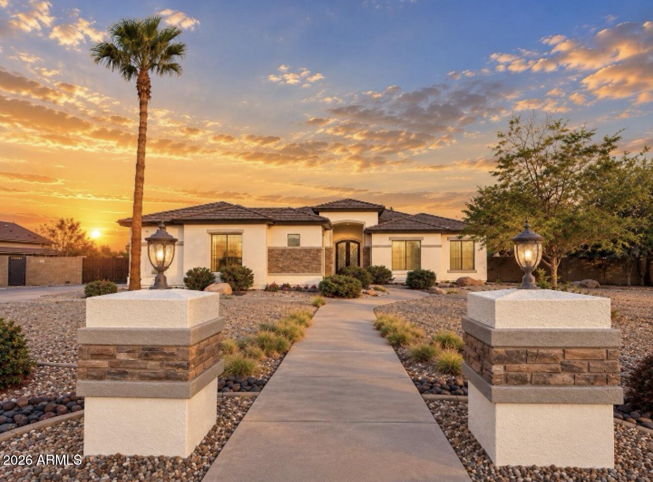 3523 N Mansfield Drive — photo