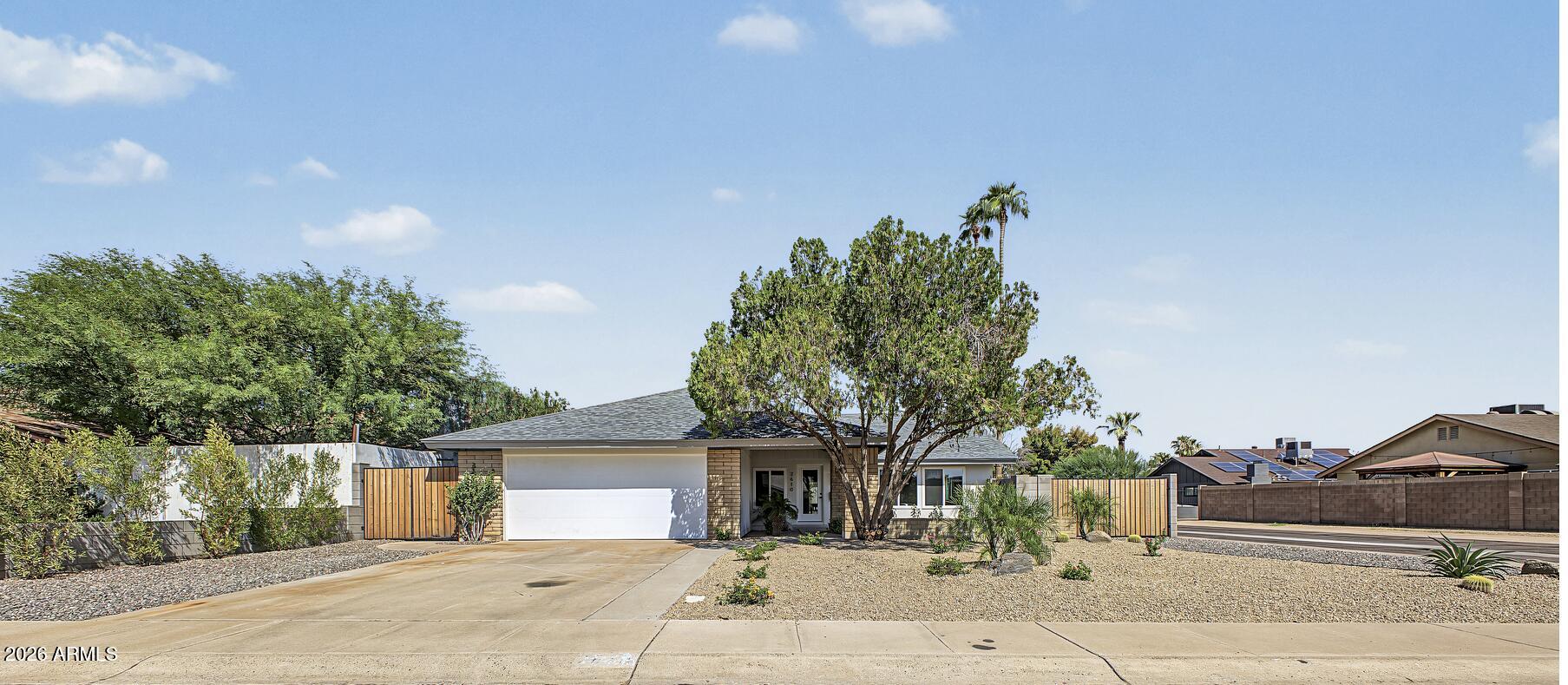 2610 E Sylvia Street — photo