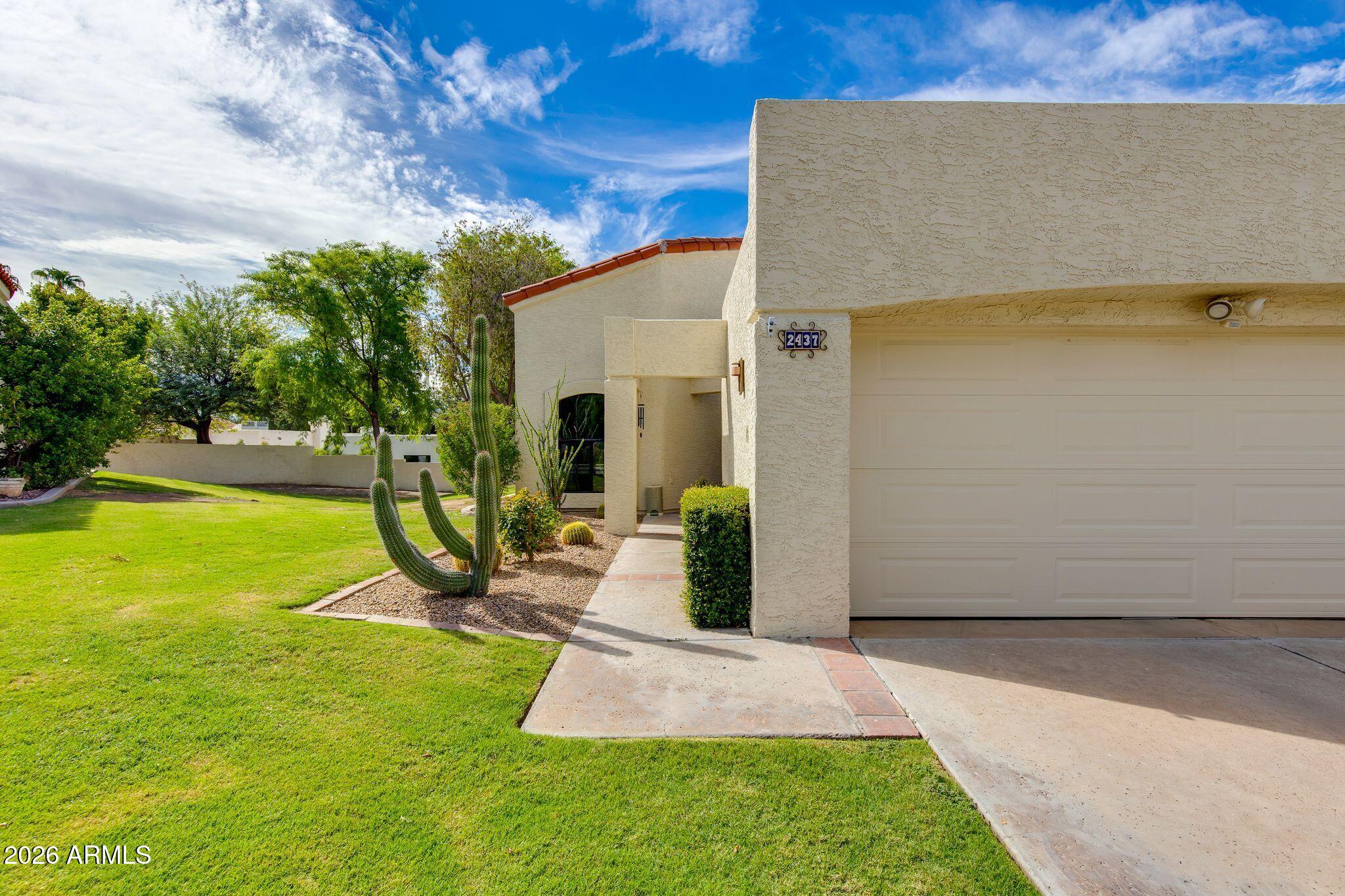 2437 E Rancho Drive — photo
