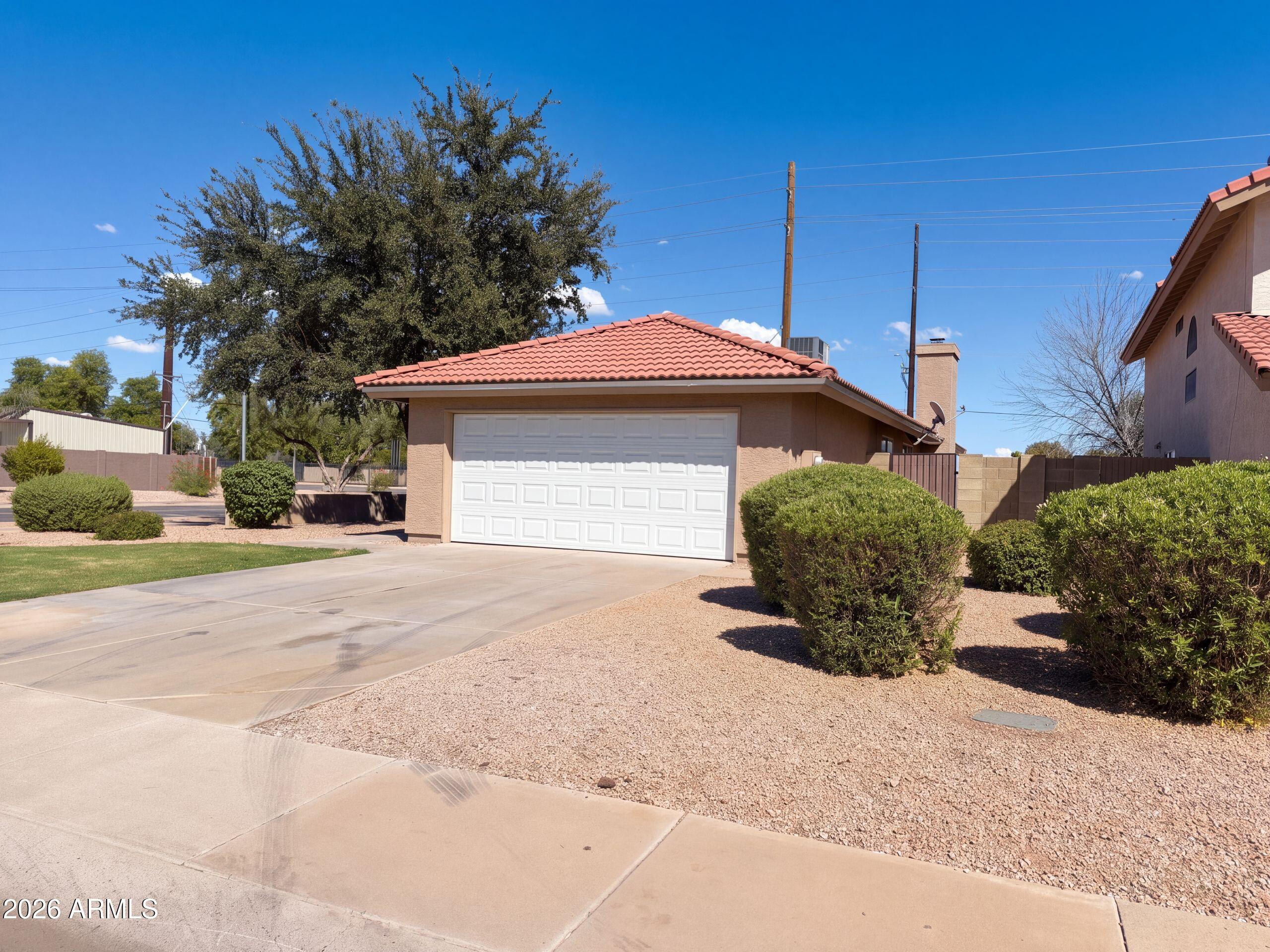 1395 N Santa Anna Court — photo
