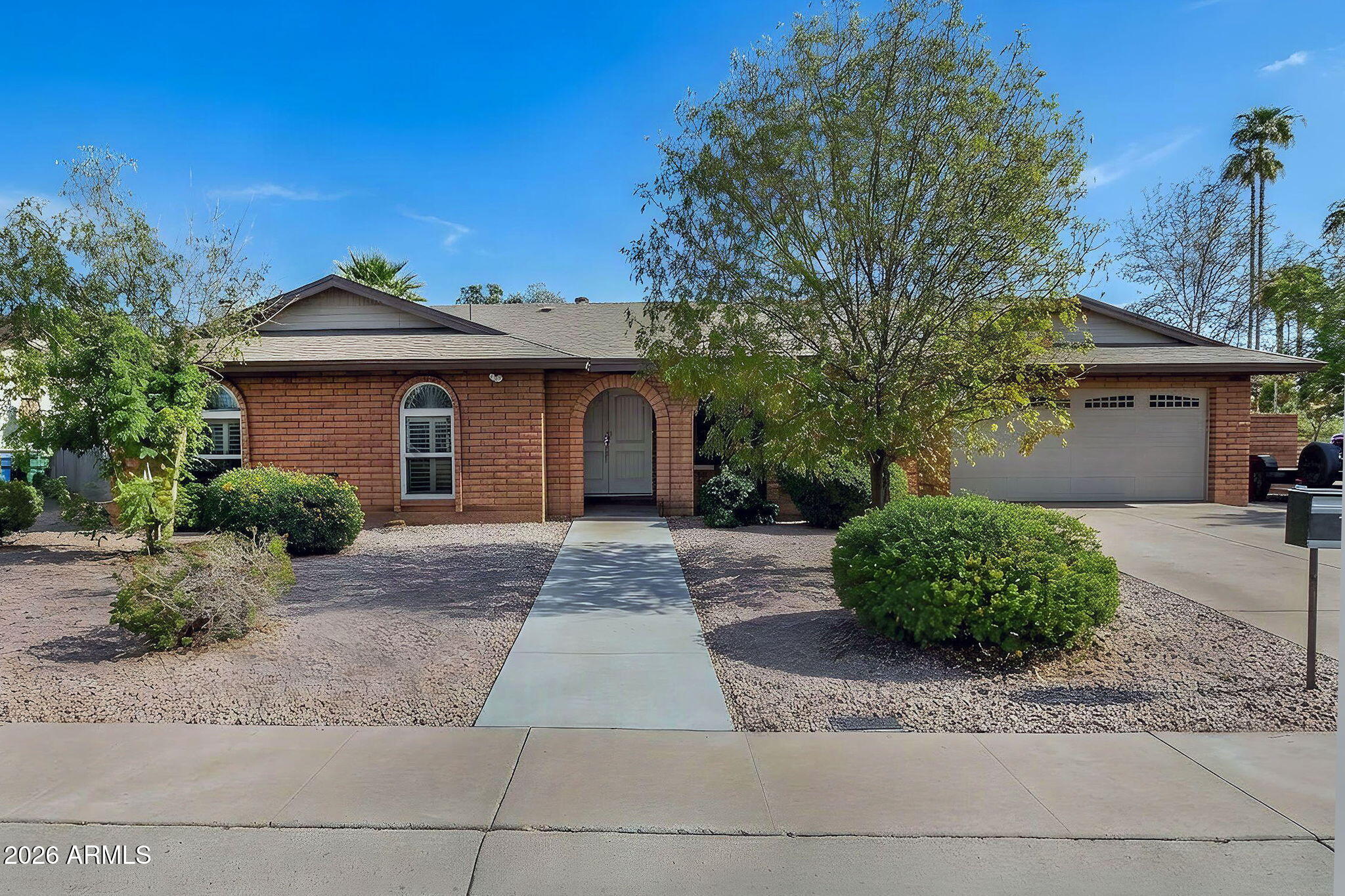 3815 S Shannon Drive — photo