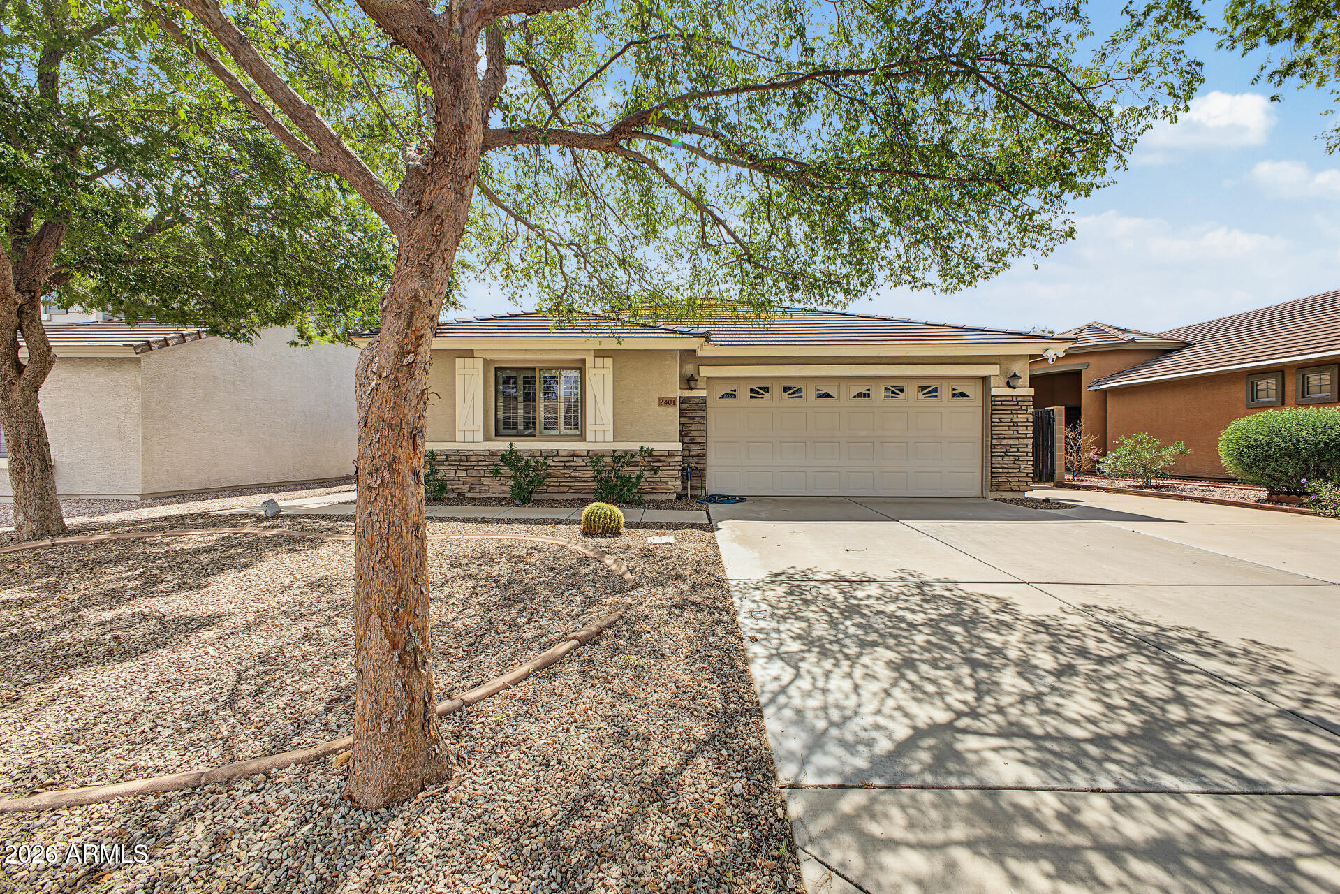 2401 W Silver Streak Way — photo