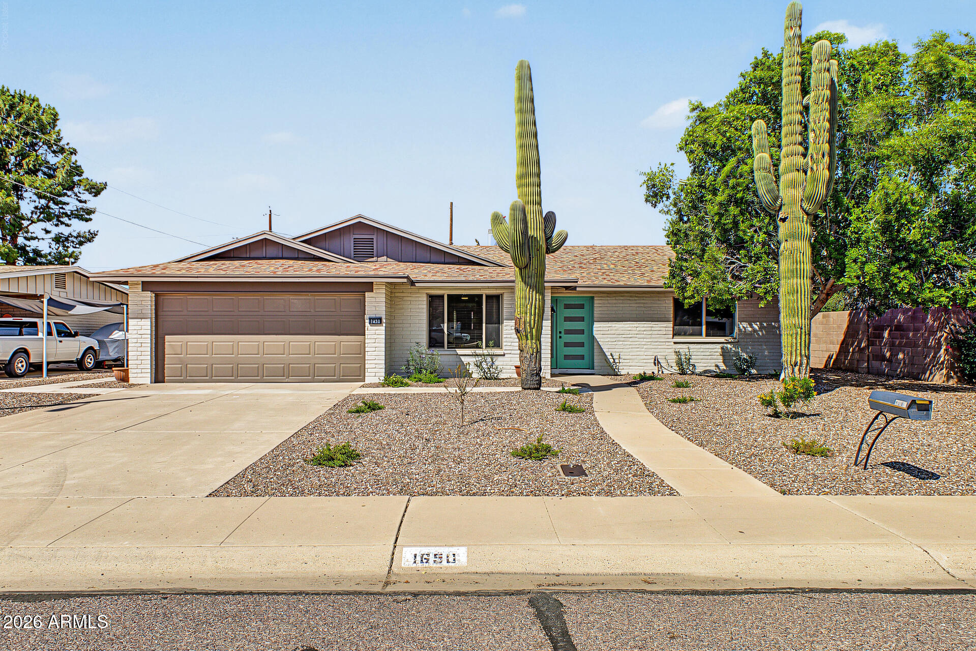 1650 W Loma Lane — photo