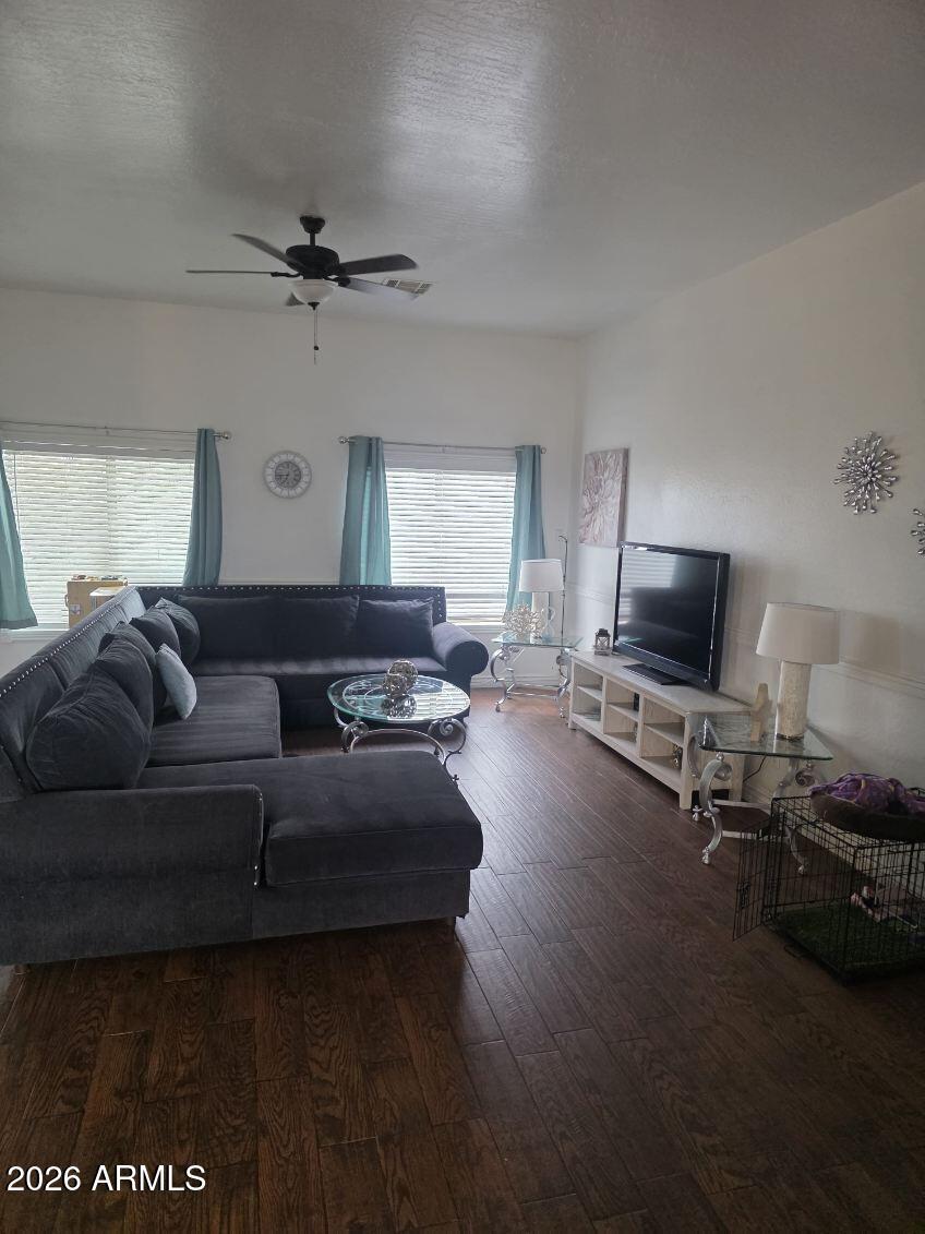 21804 W Laura Street — photo