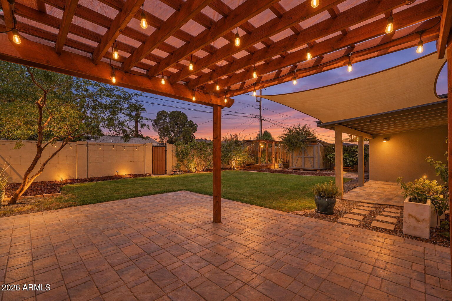 2208 E Turney Avenue — photo