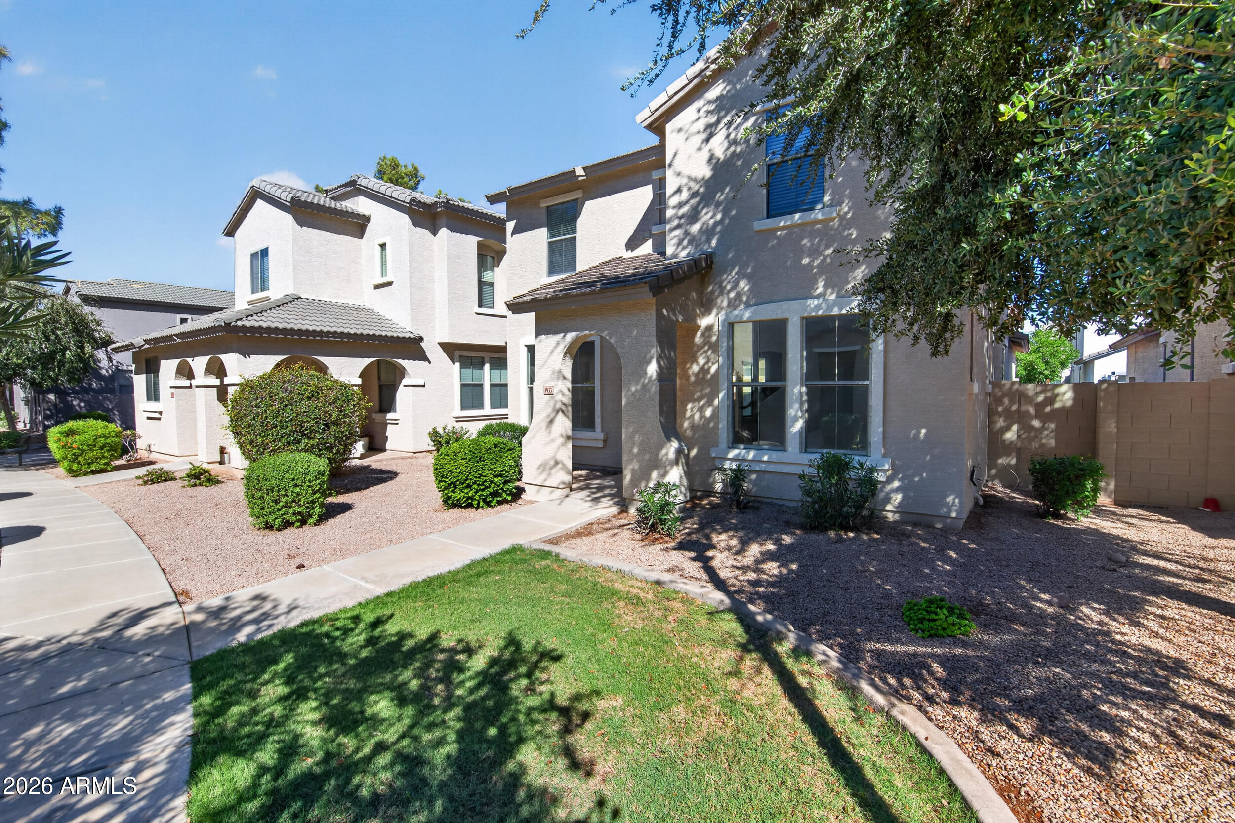 1933 E Emily Lane — photo