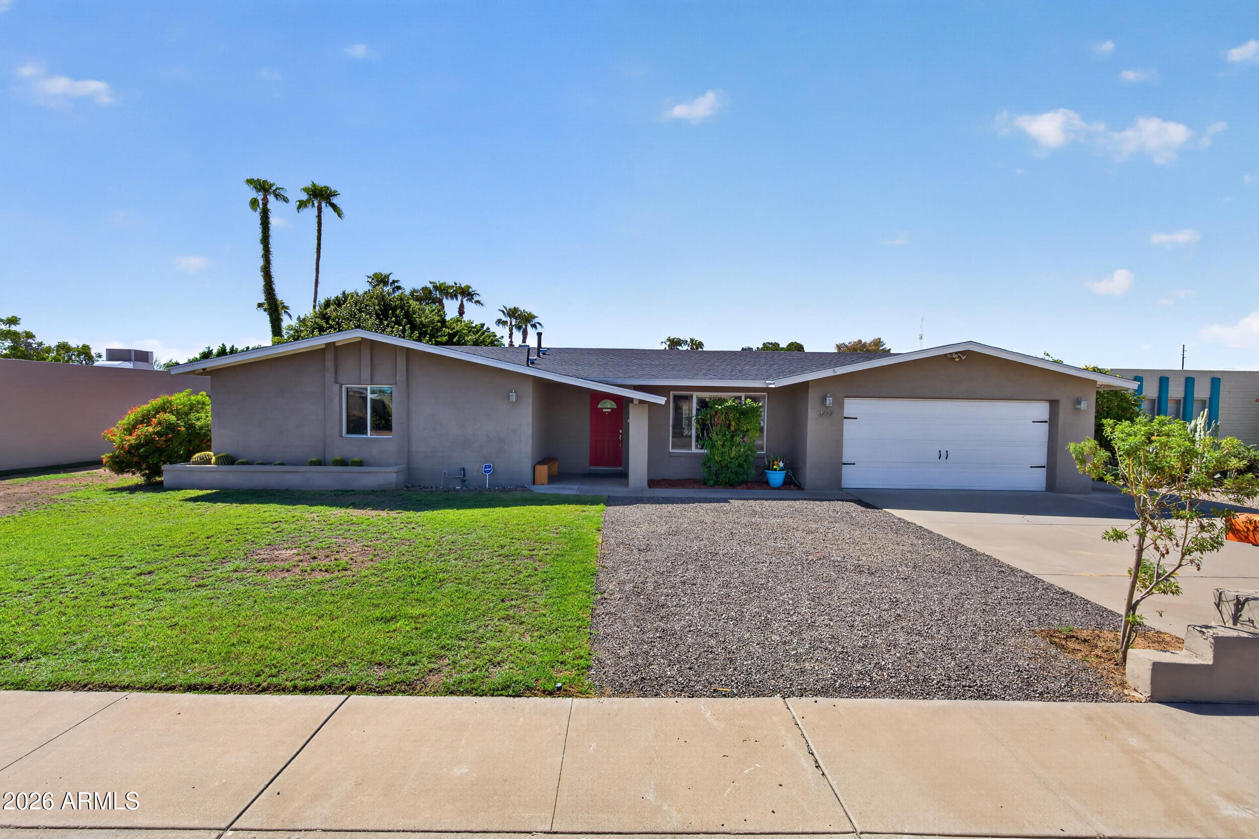 3227 E Corrine Drive — photo