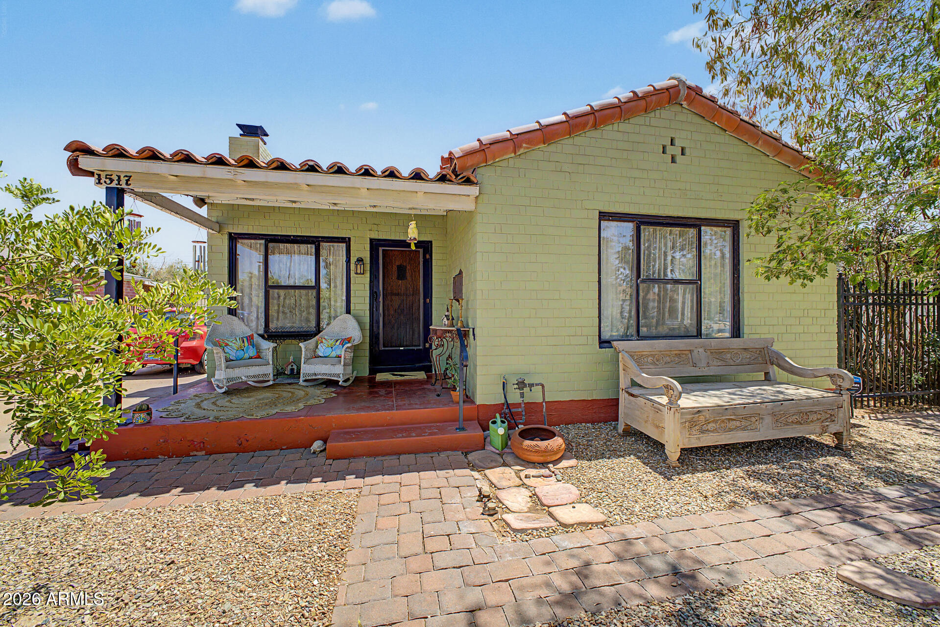 1517 W Willetta Street — photo