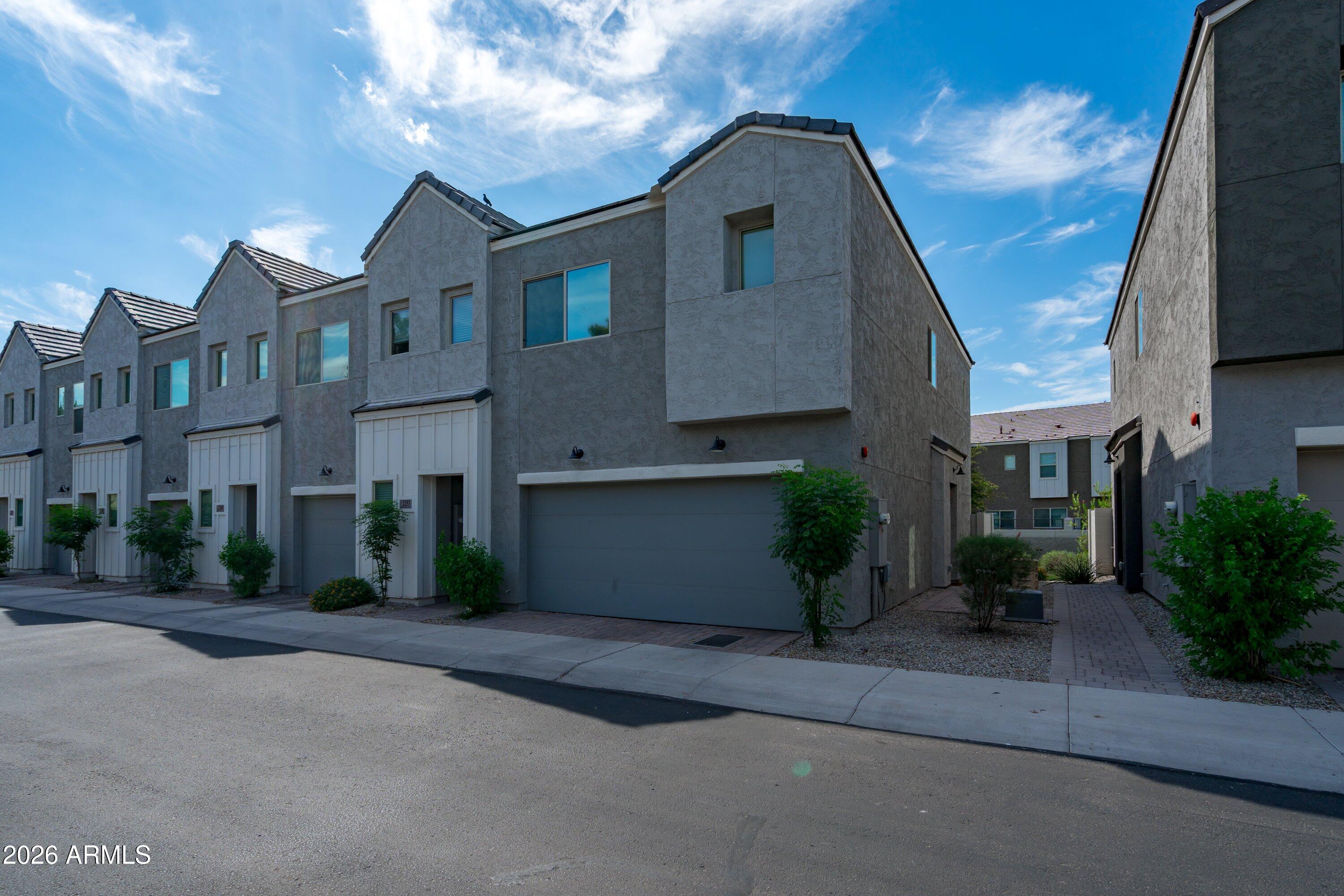 2257 W Echo Lane — photo