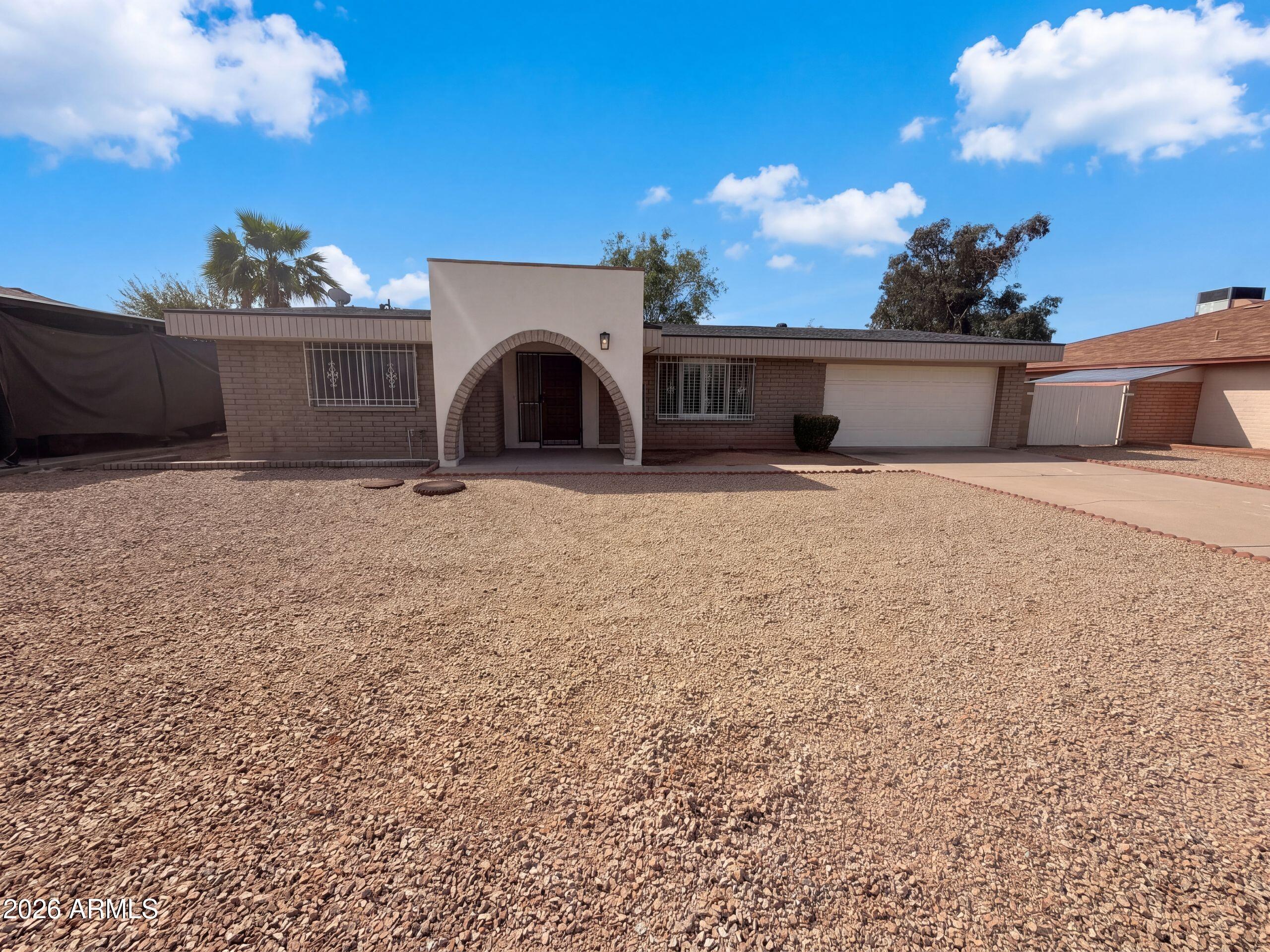 4427 W Dahlia Drive — photo
