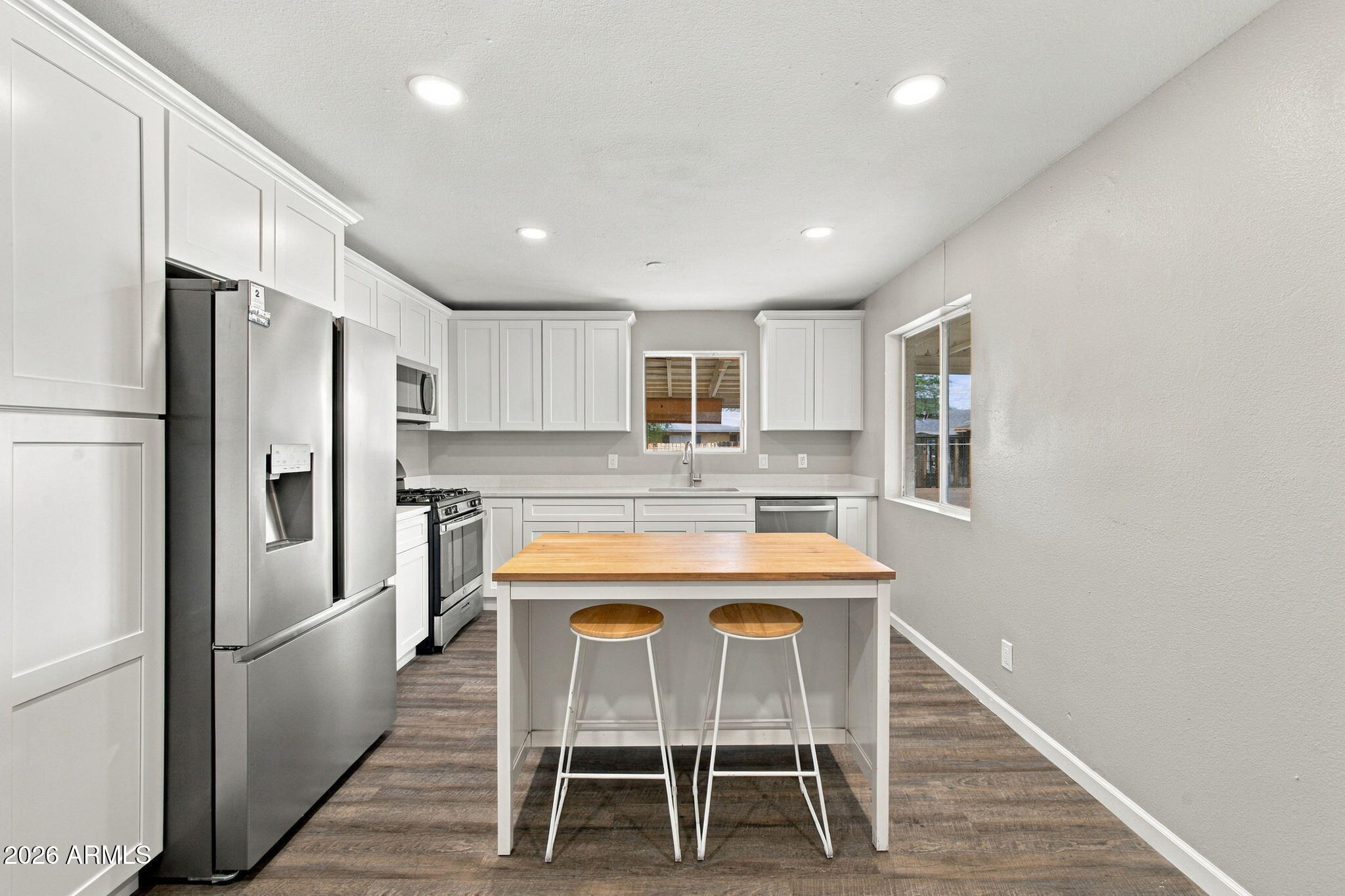 218 W Beautiful Lane — photo