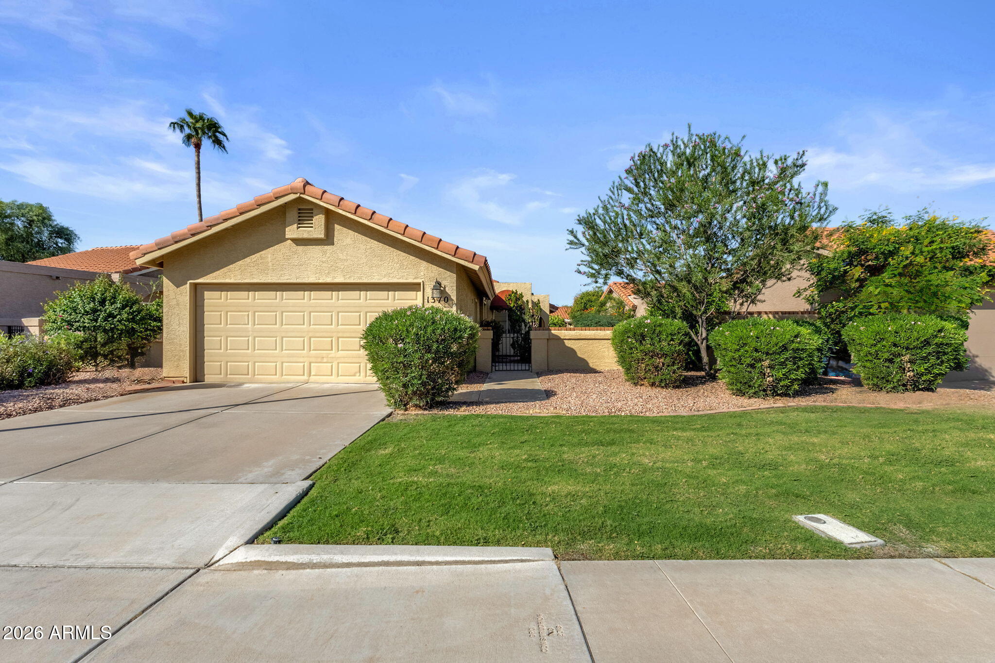 1370 N Tamarisk Drive — photo