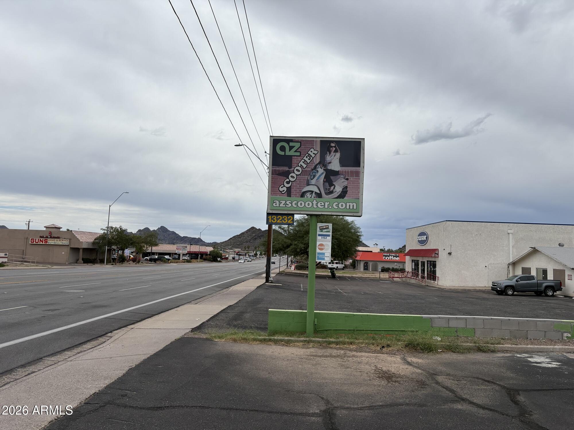 13232 N Cave Creek Road — photo