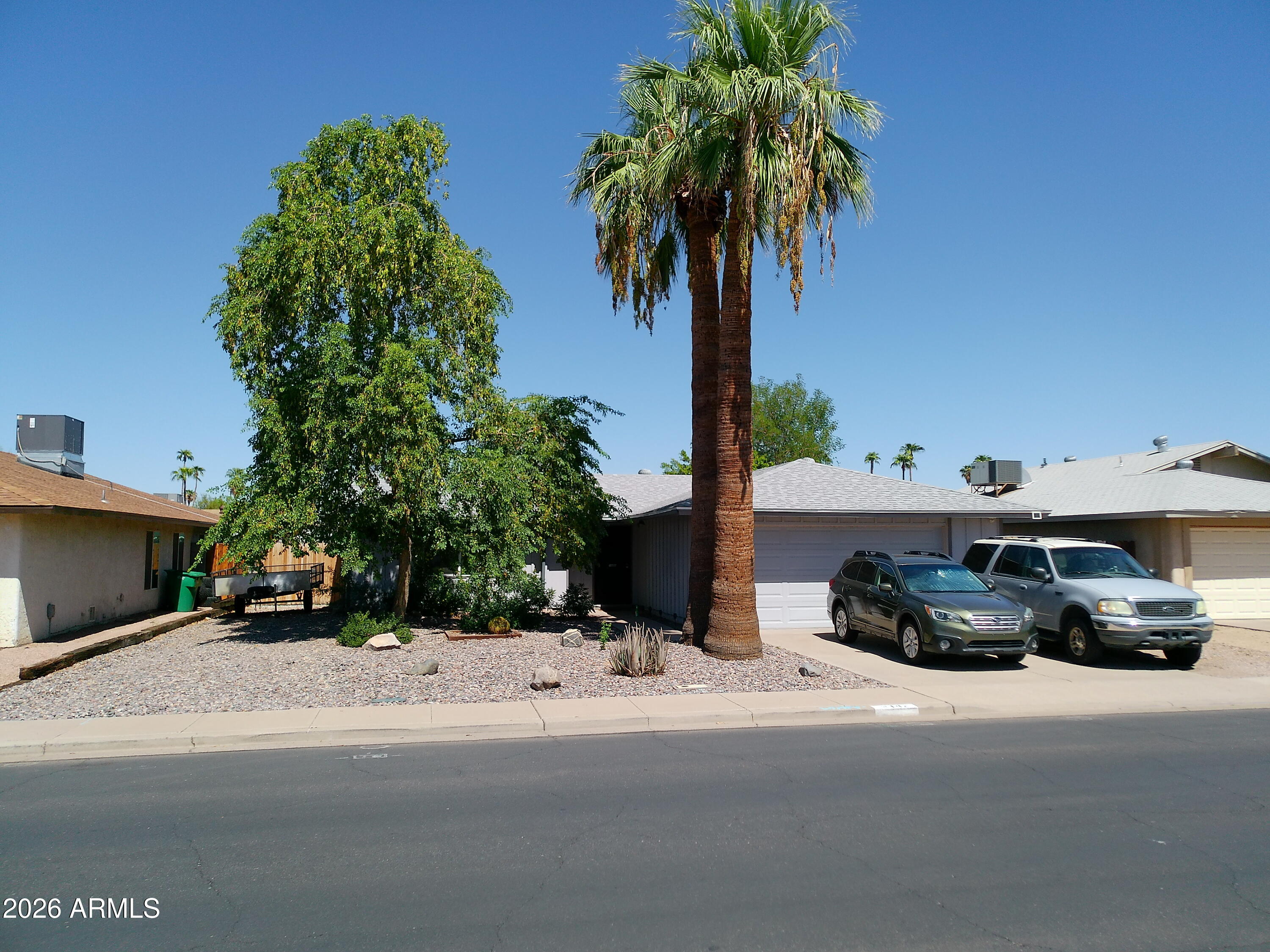 2142 W Enid Avenue — photo