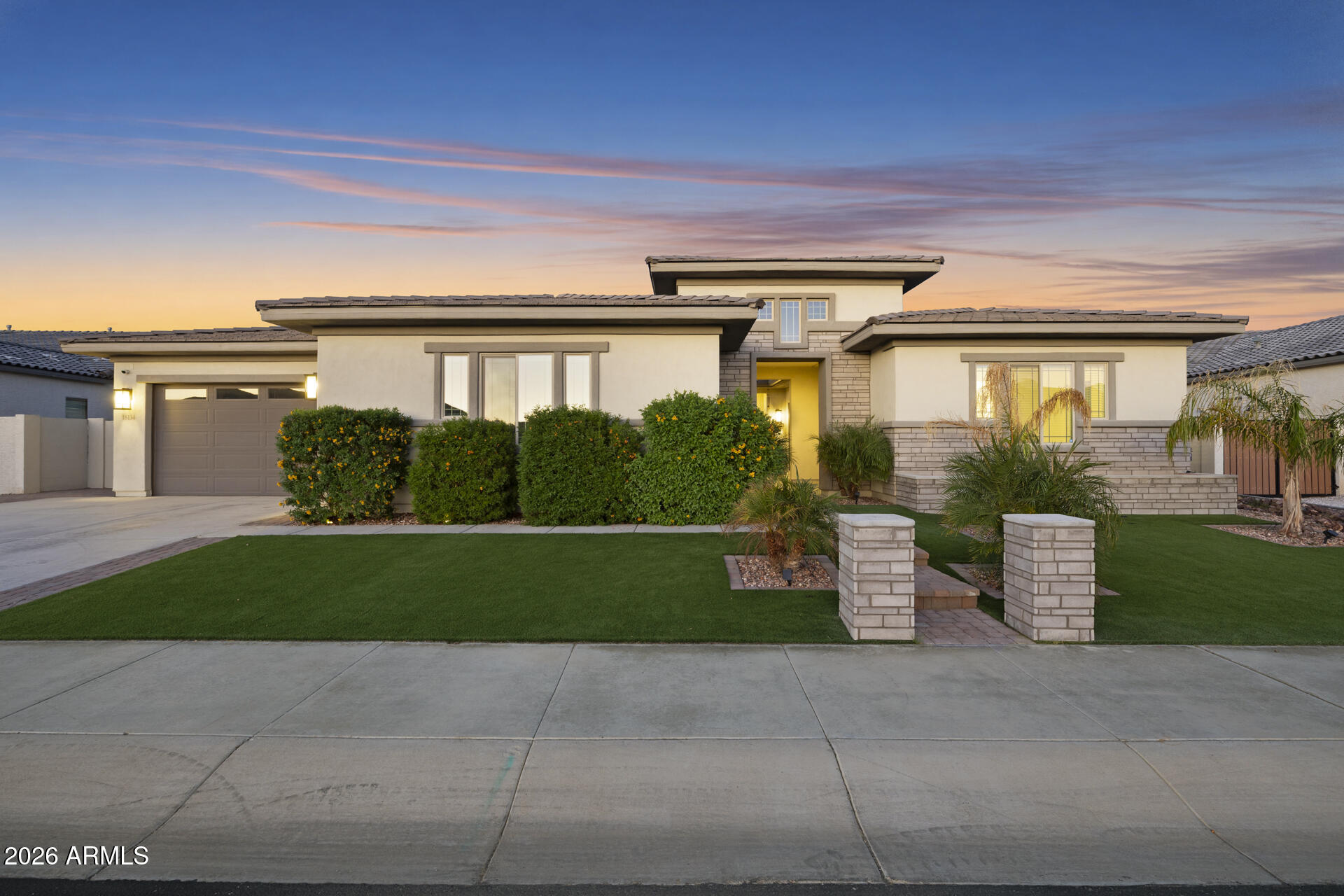 18134 W Highland Avenue — photo