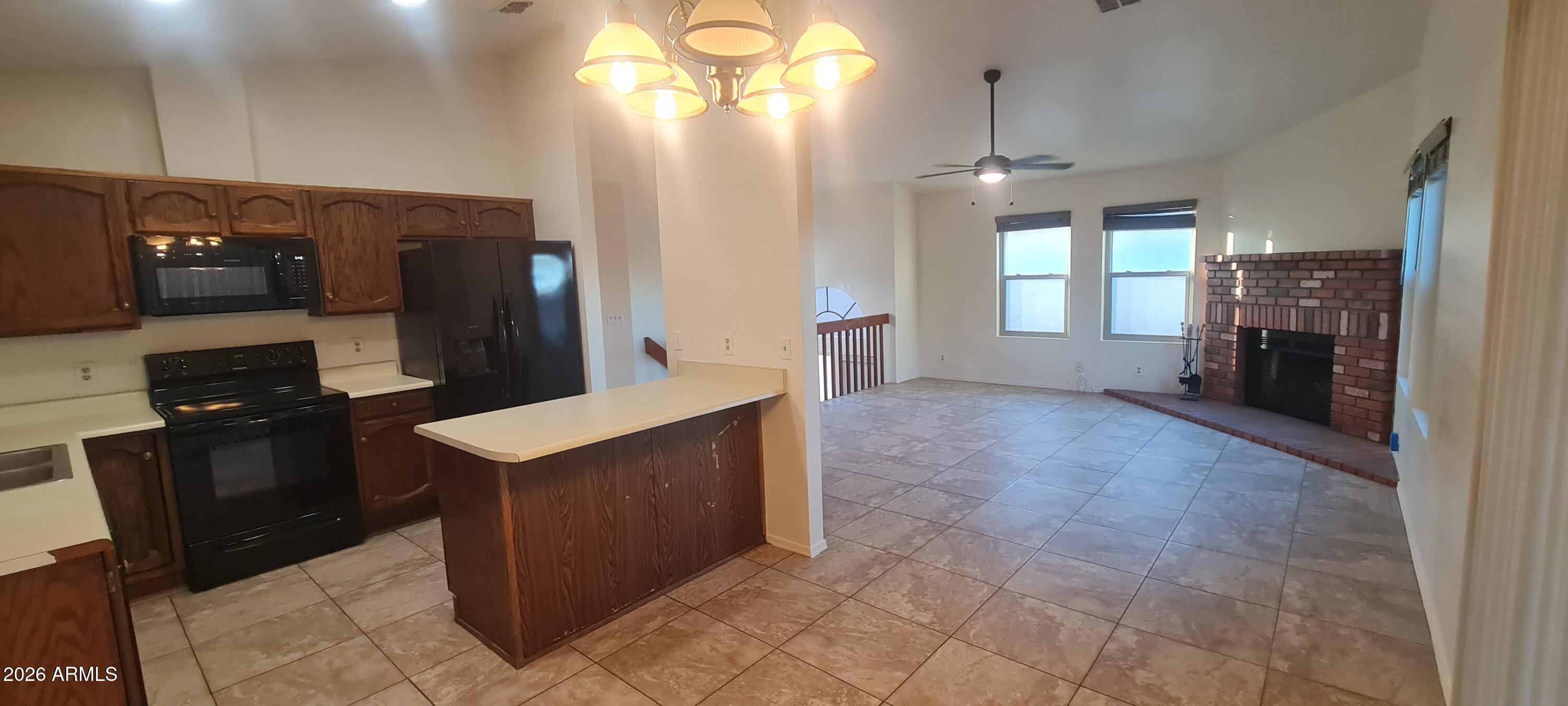 921 S Val Vista Drive 36 — photo