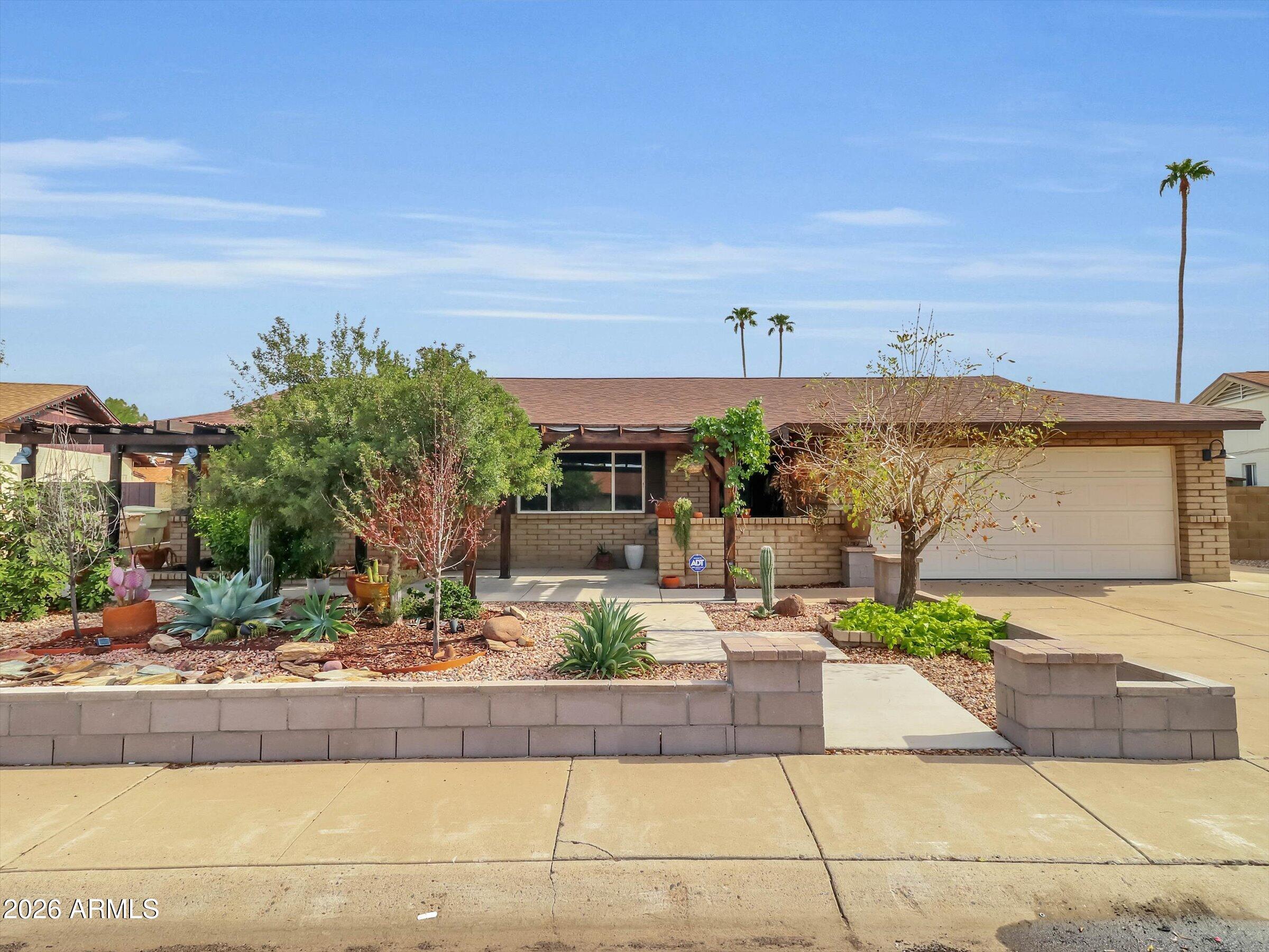 5019 W Carol Avenue — photo