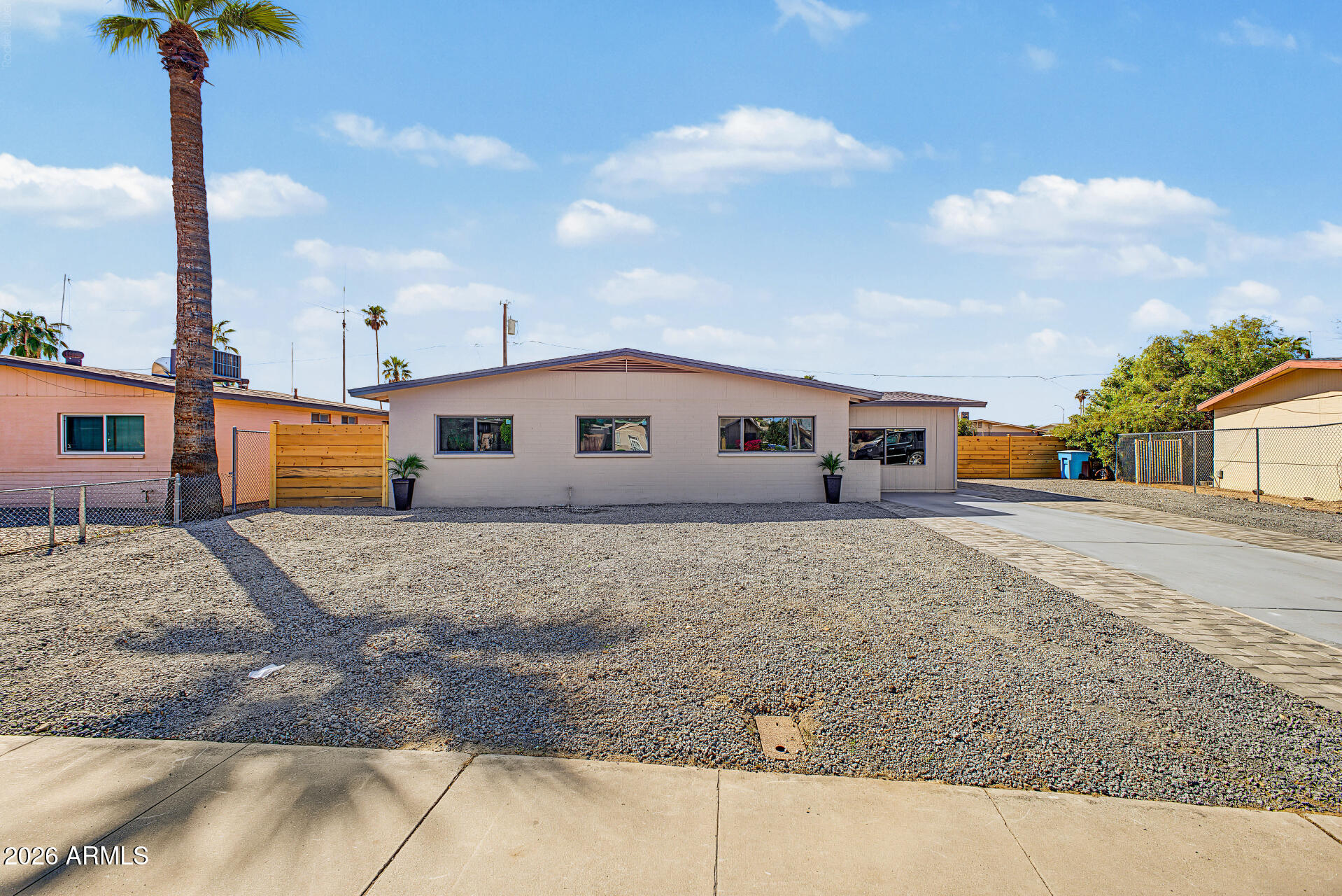 3230 W Cortez Avenue — photo