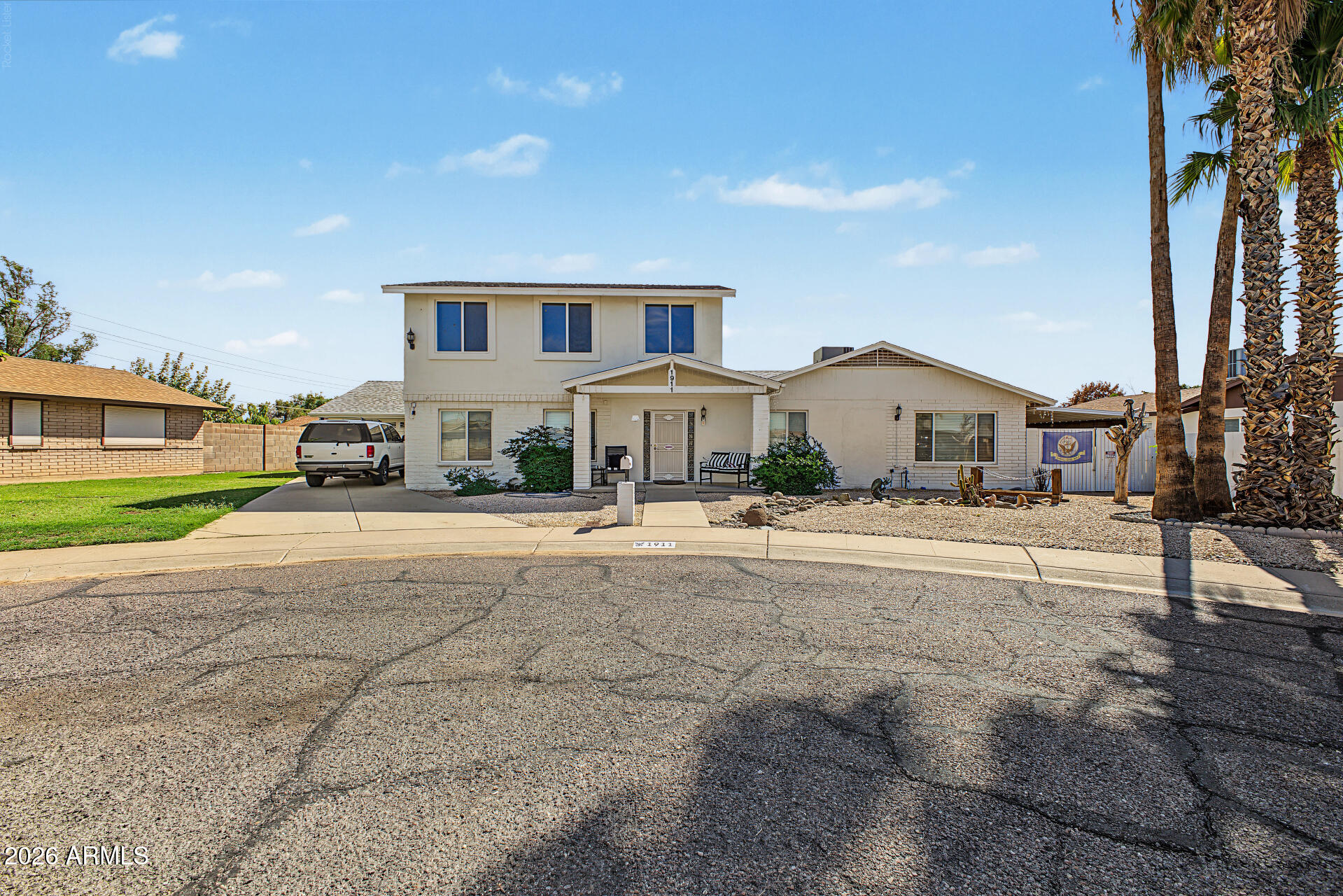 1911 W Taro Lane — photo