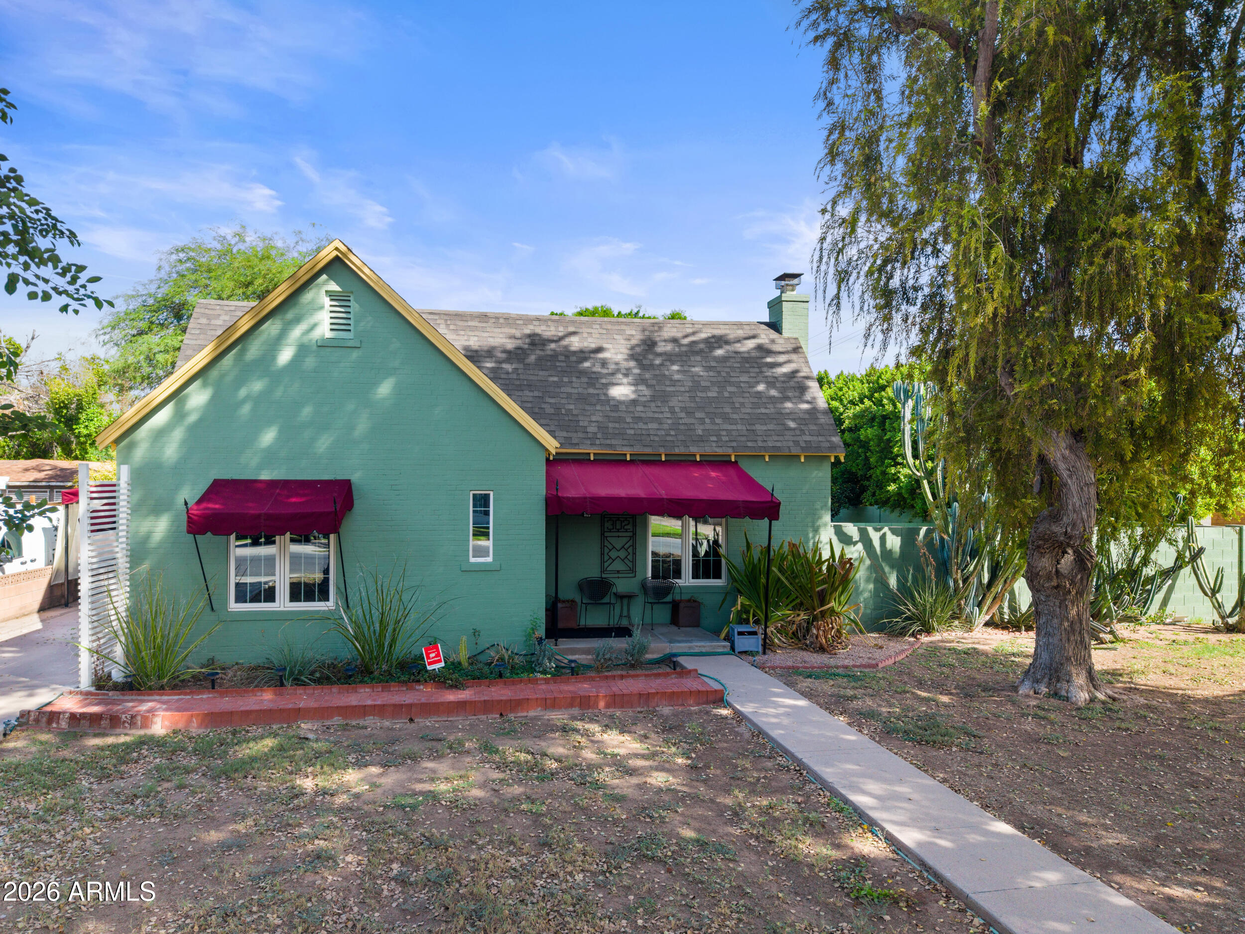 302 W Roma Avenue — photo
