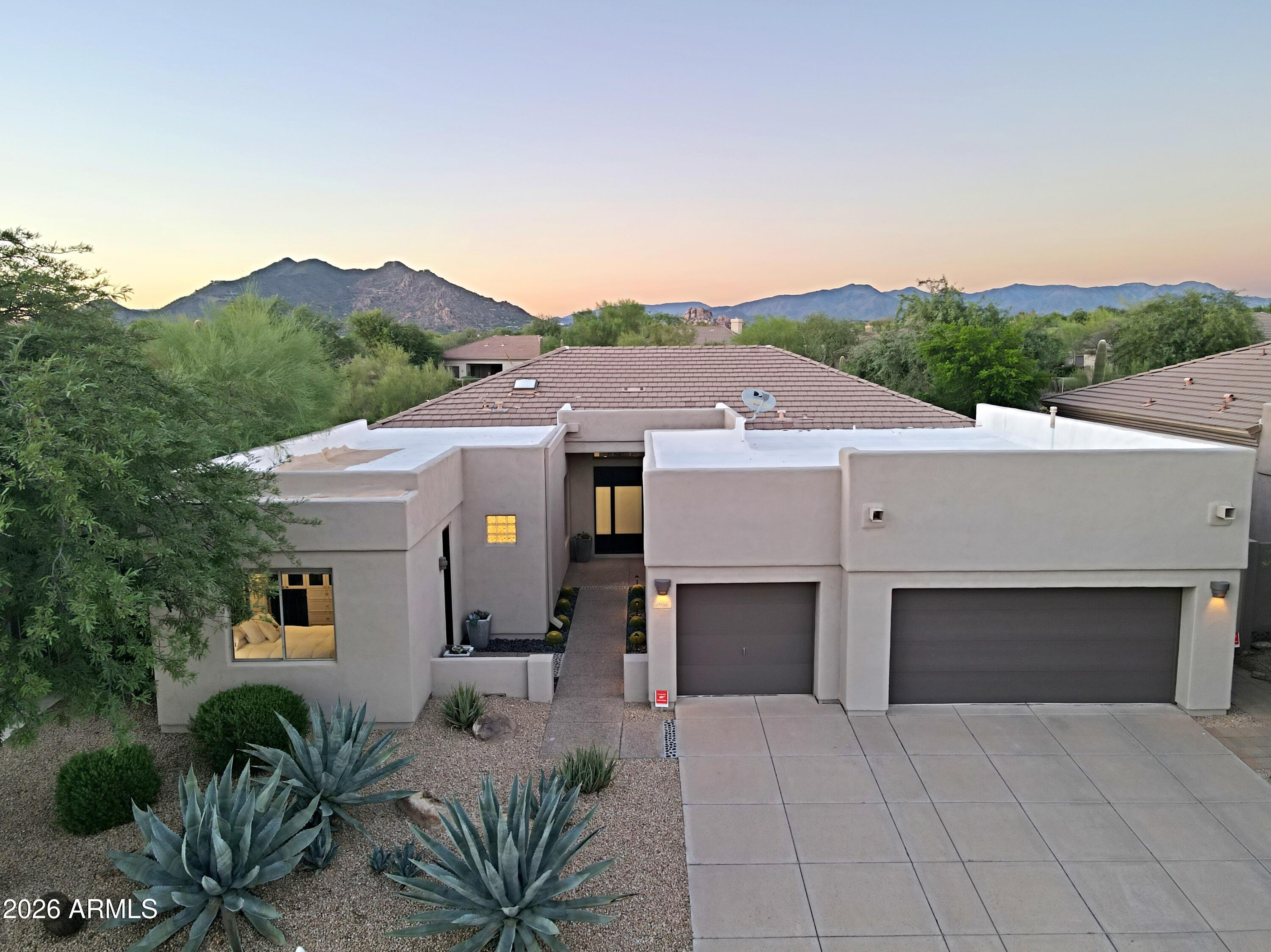 7056 E Mighty Saguaro Way — photo