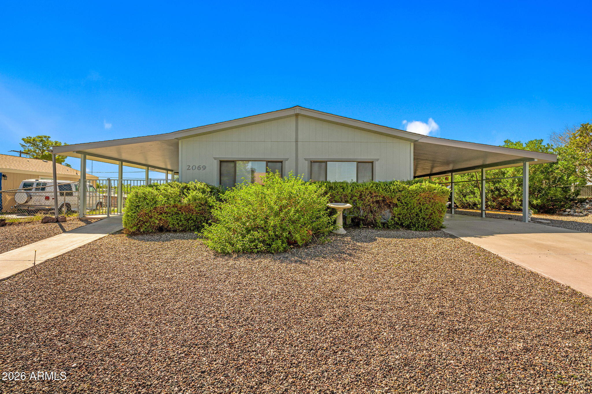 2069 W Smoketree Drive — photo