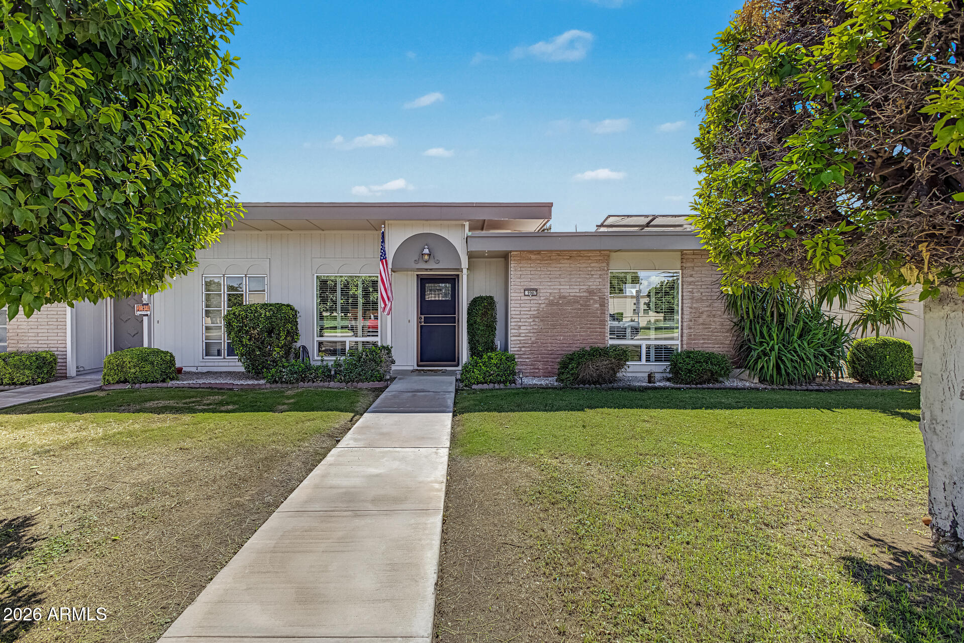 9907 W Hawthorn Drive — photo
