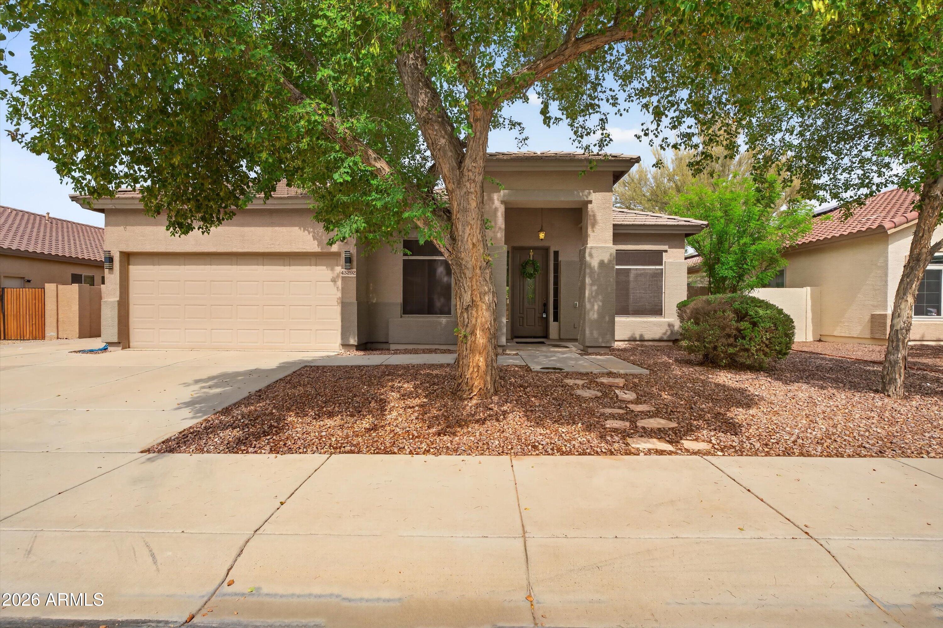 43292 W Oakland Court — photo