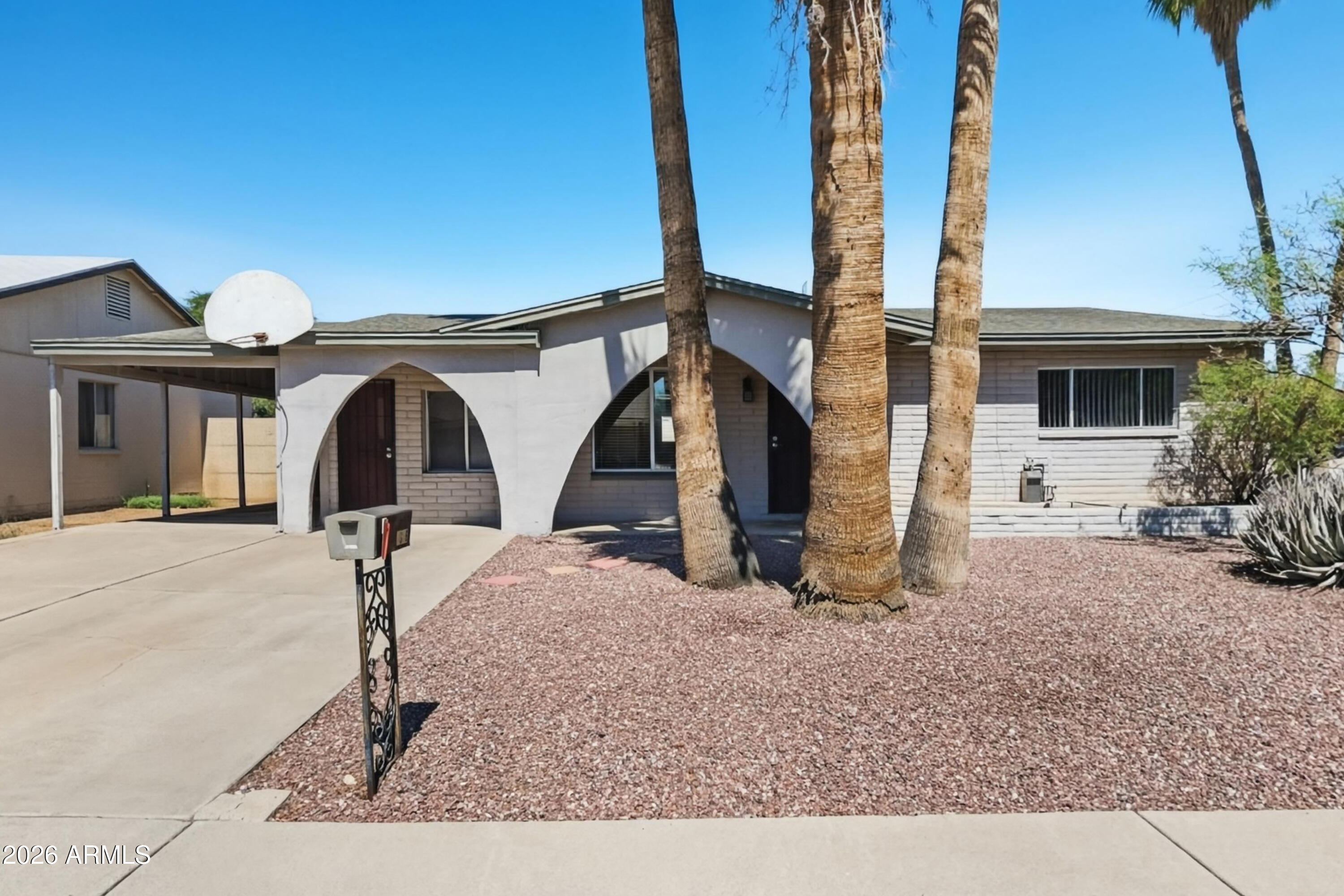 4316 W Sierra Street — photo