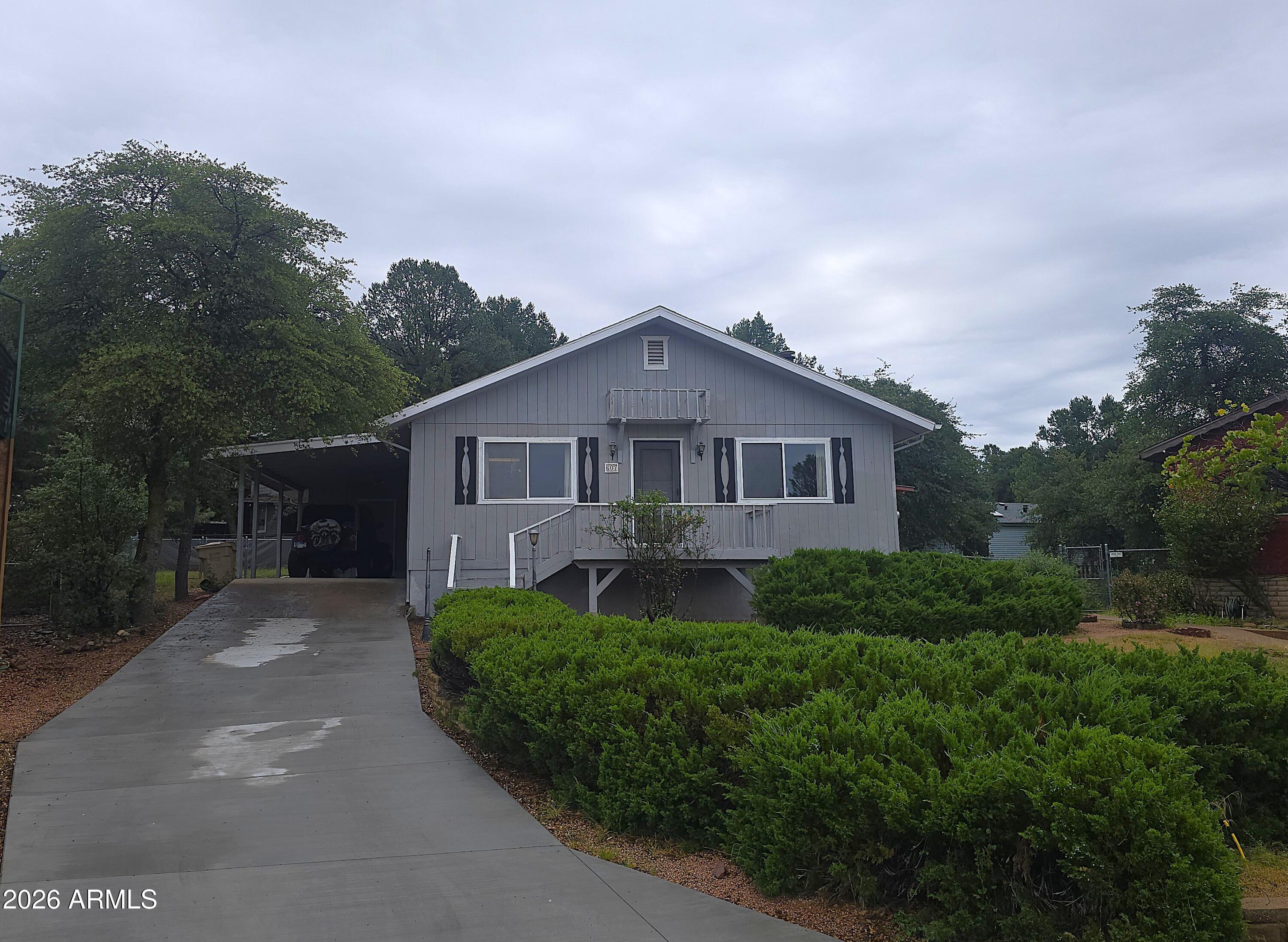 607 E Drowsey Circle — photo