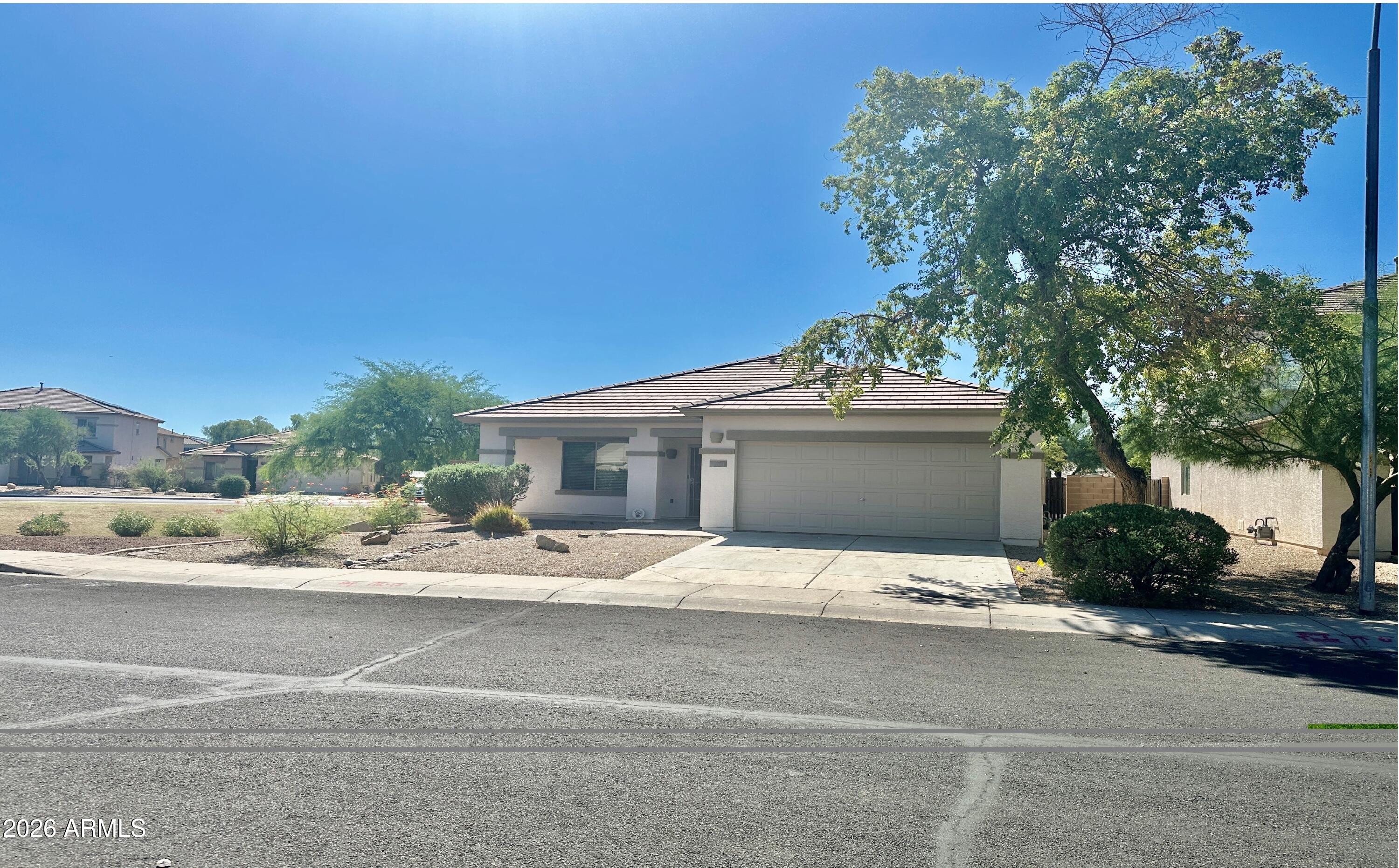 11709 W Sherman Street — photo
