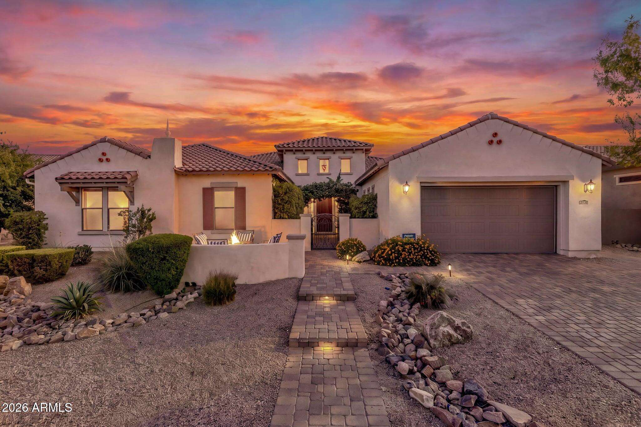 2531 E Ravenswood Drive — photo