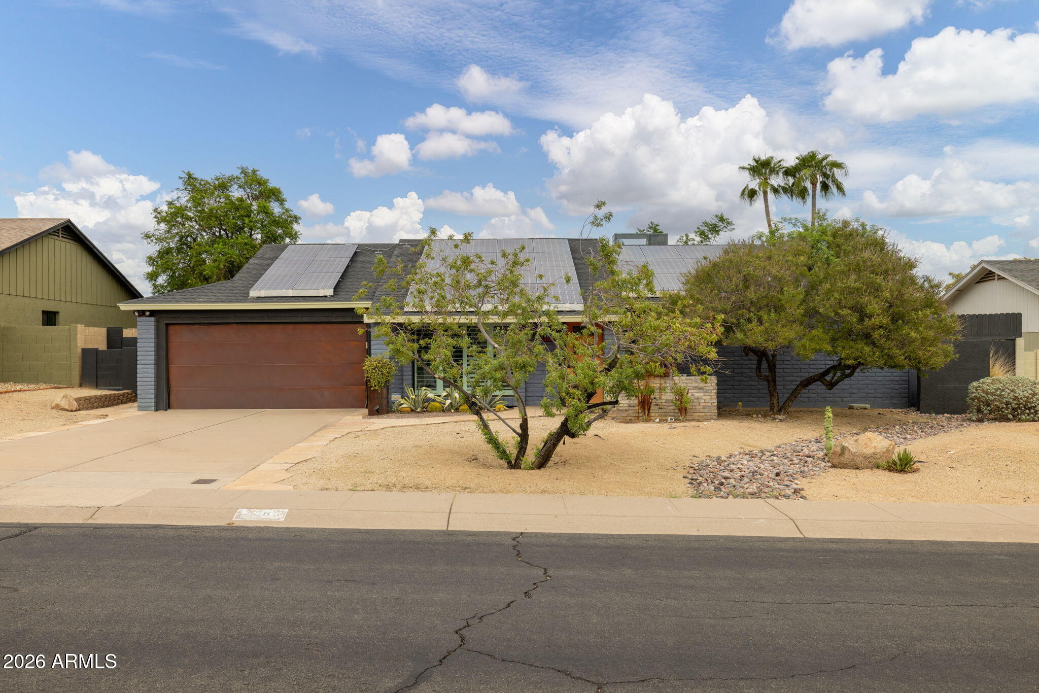 2360 E Sahuaro Drive — photo