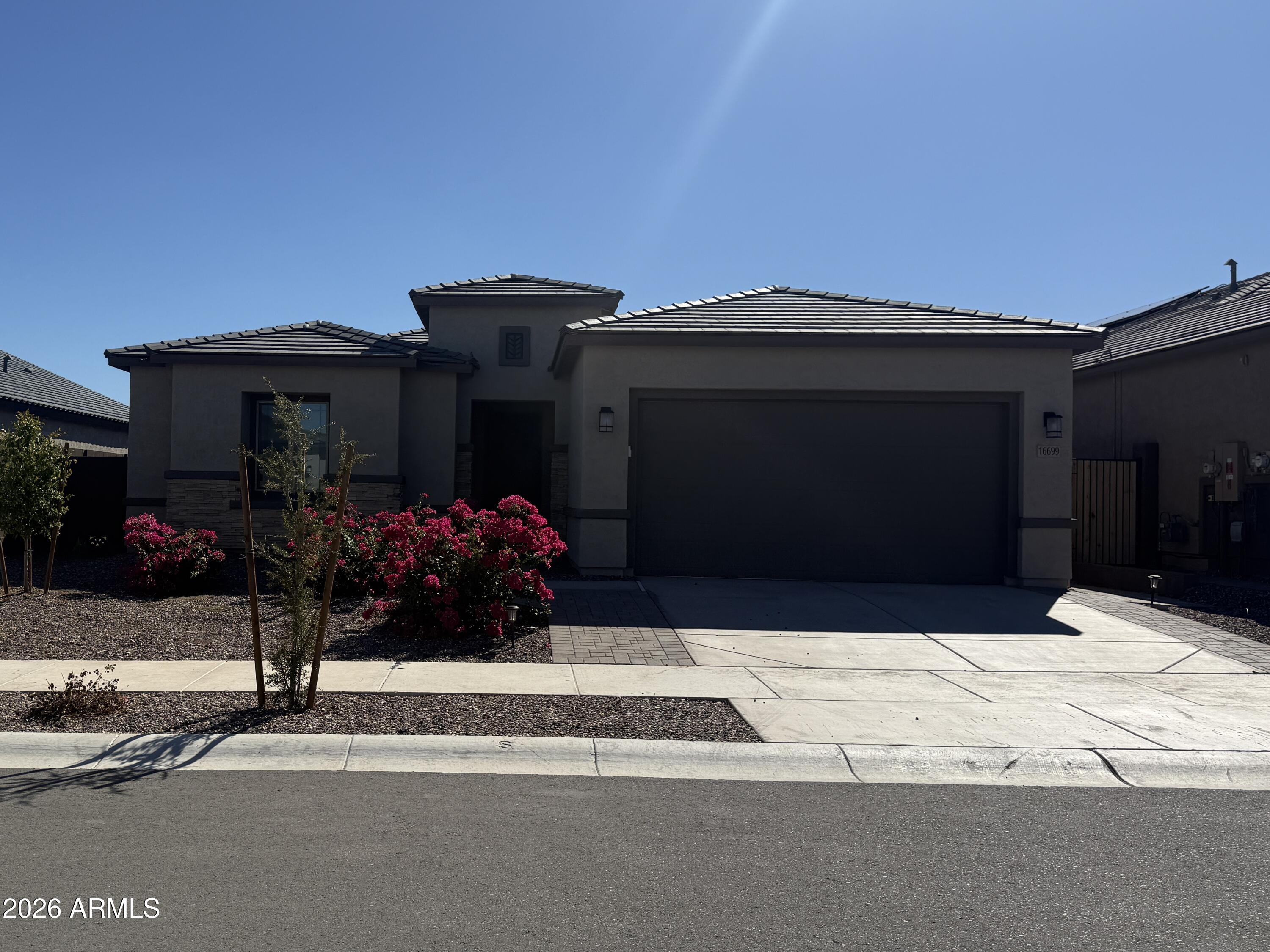 16699 W Saguaro Park Lane — photo