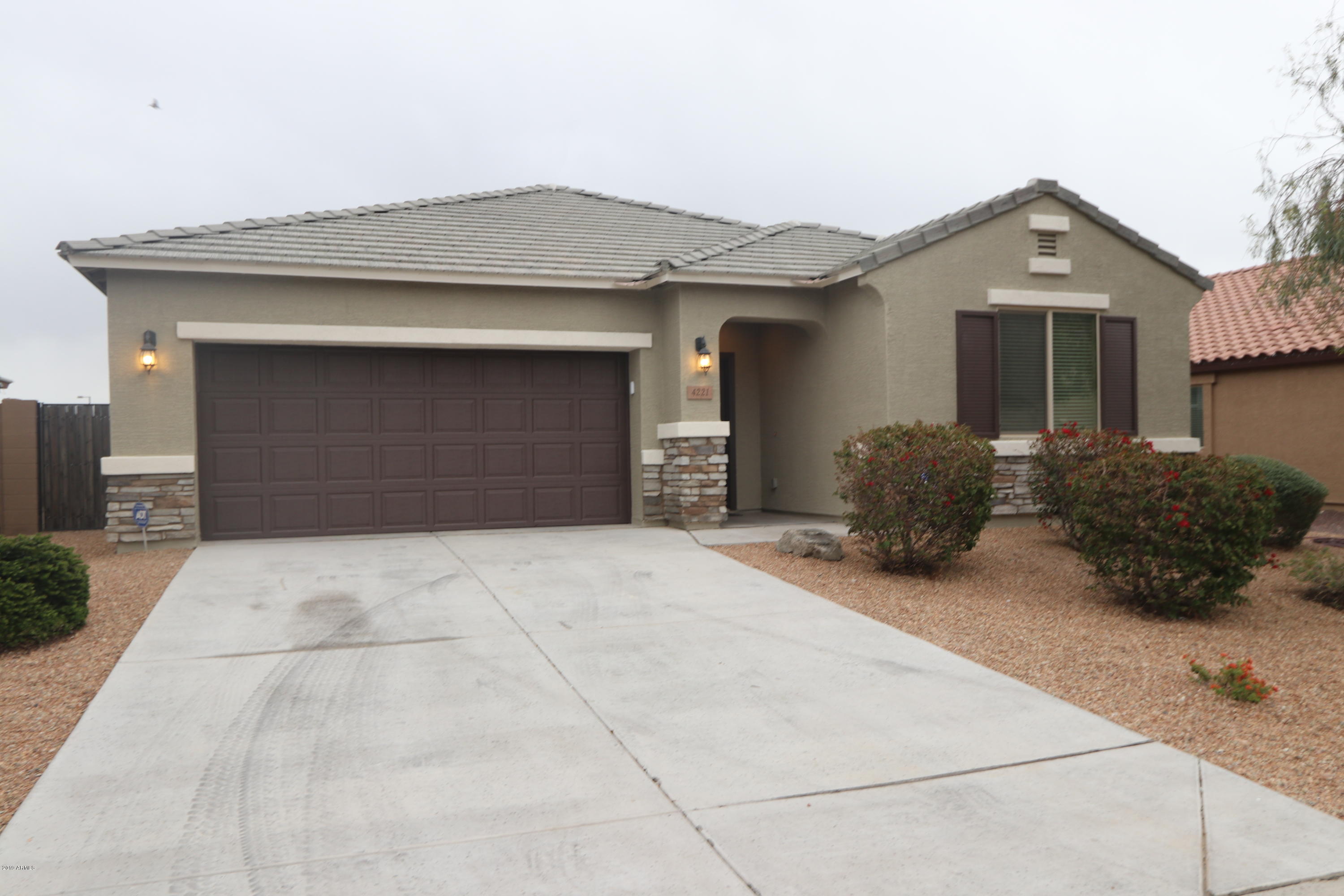 4221 S 247th Drive — photo